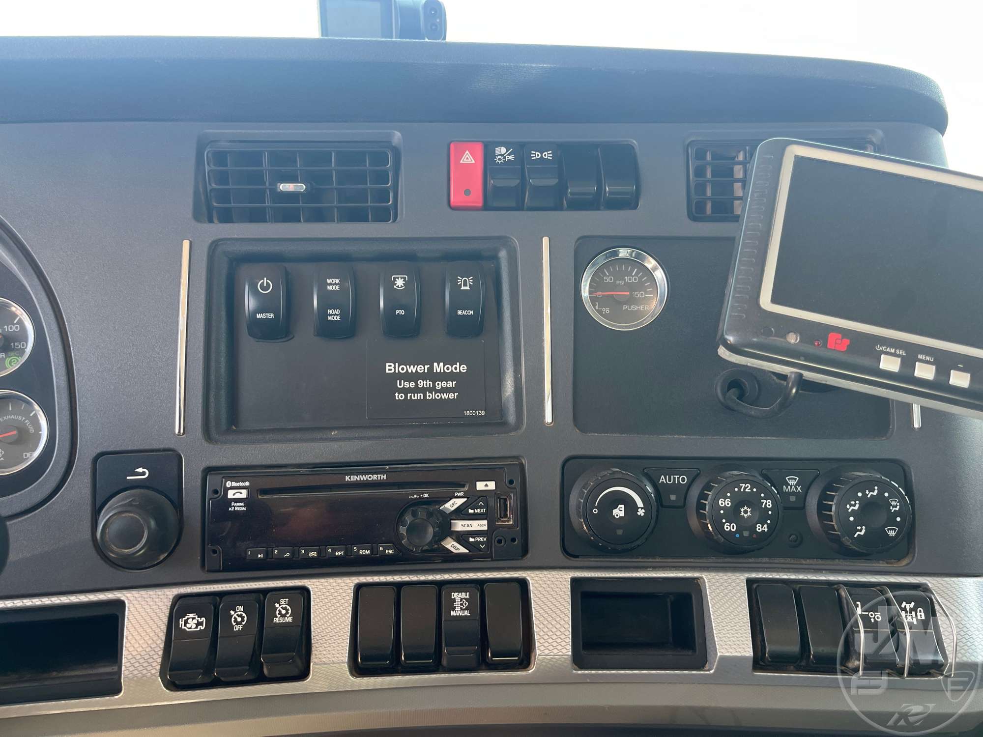 2021 Kenworth T880