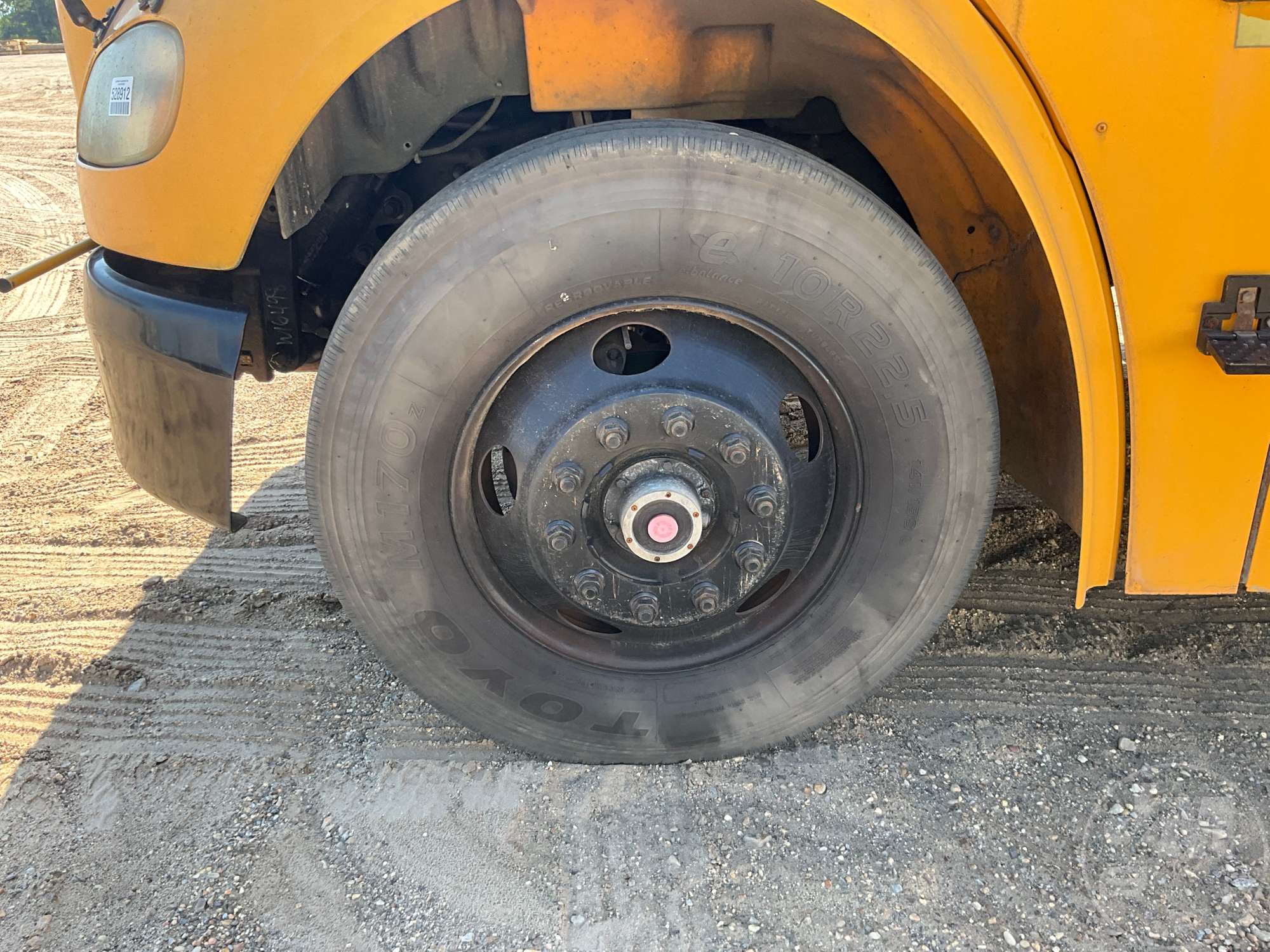 2007 Freightliner B2 BUS CHASSIS