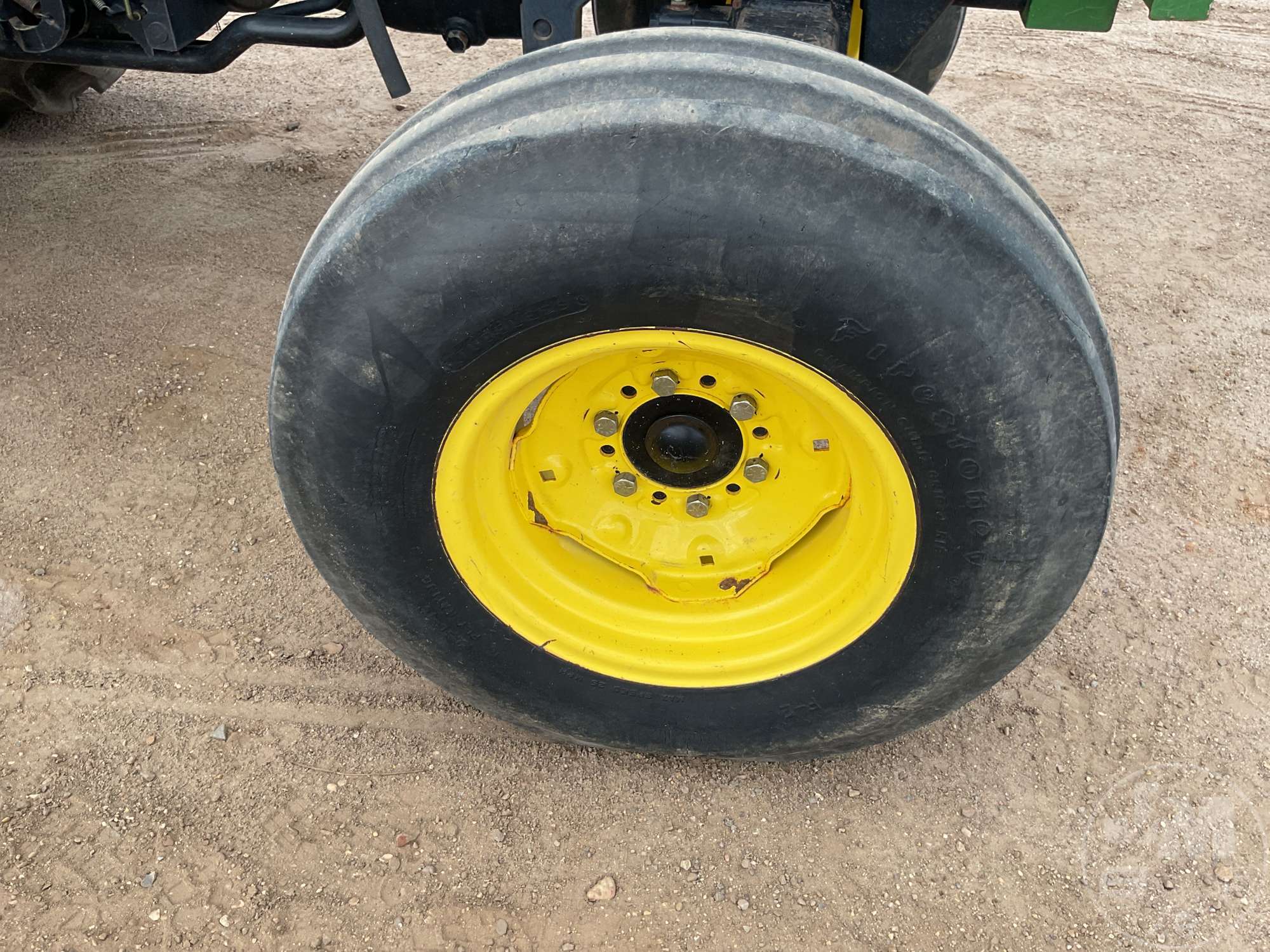 0 John Deere 5105