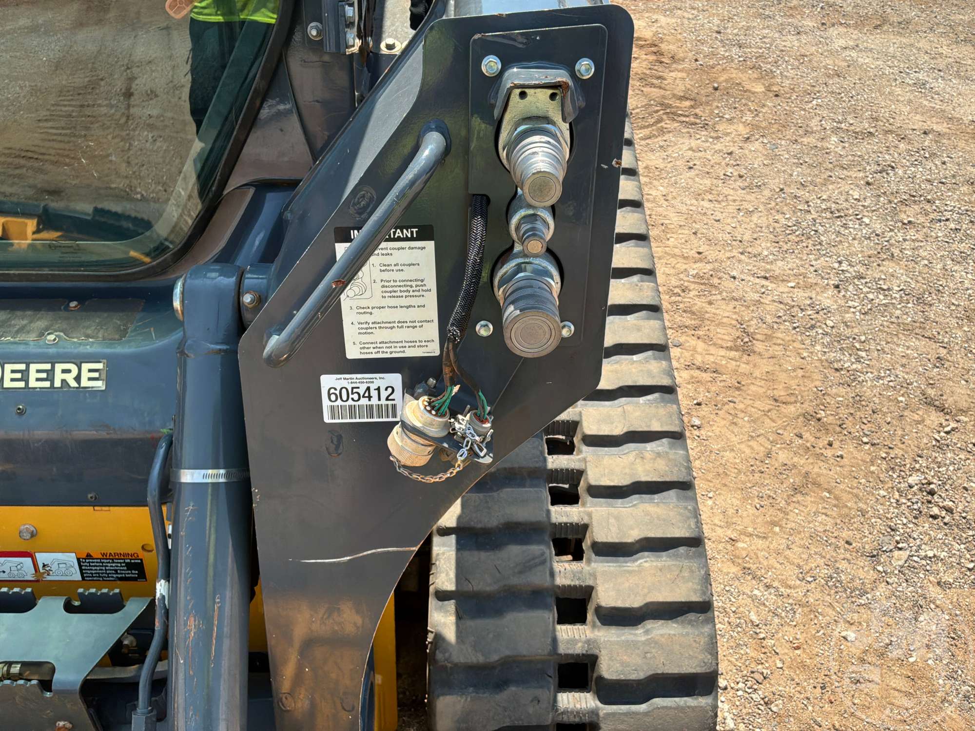 2024 John Deere 325G