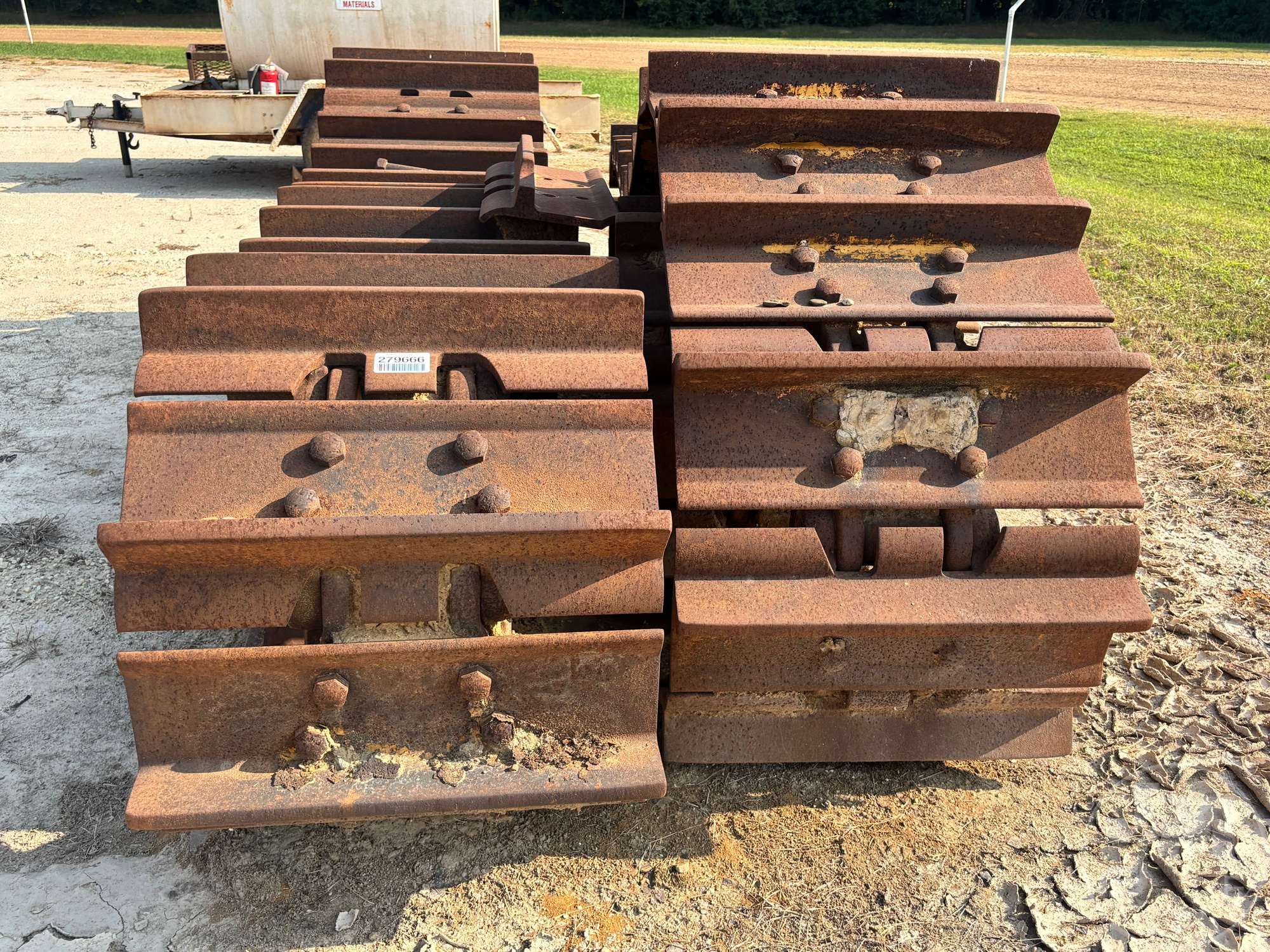 0 Caterpillar 28 INCH TRACKS TO FIT D10T