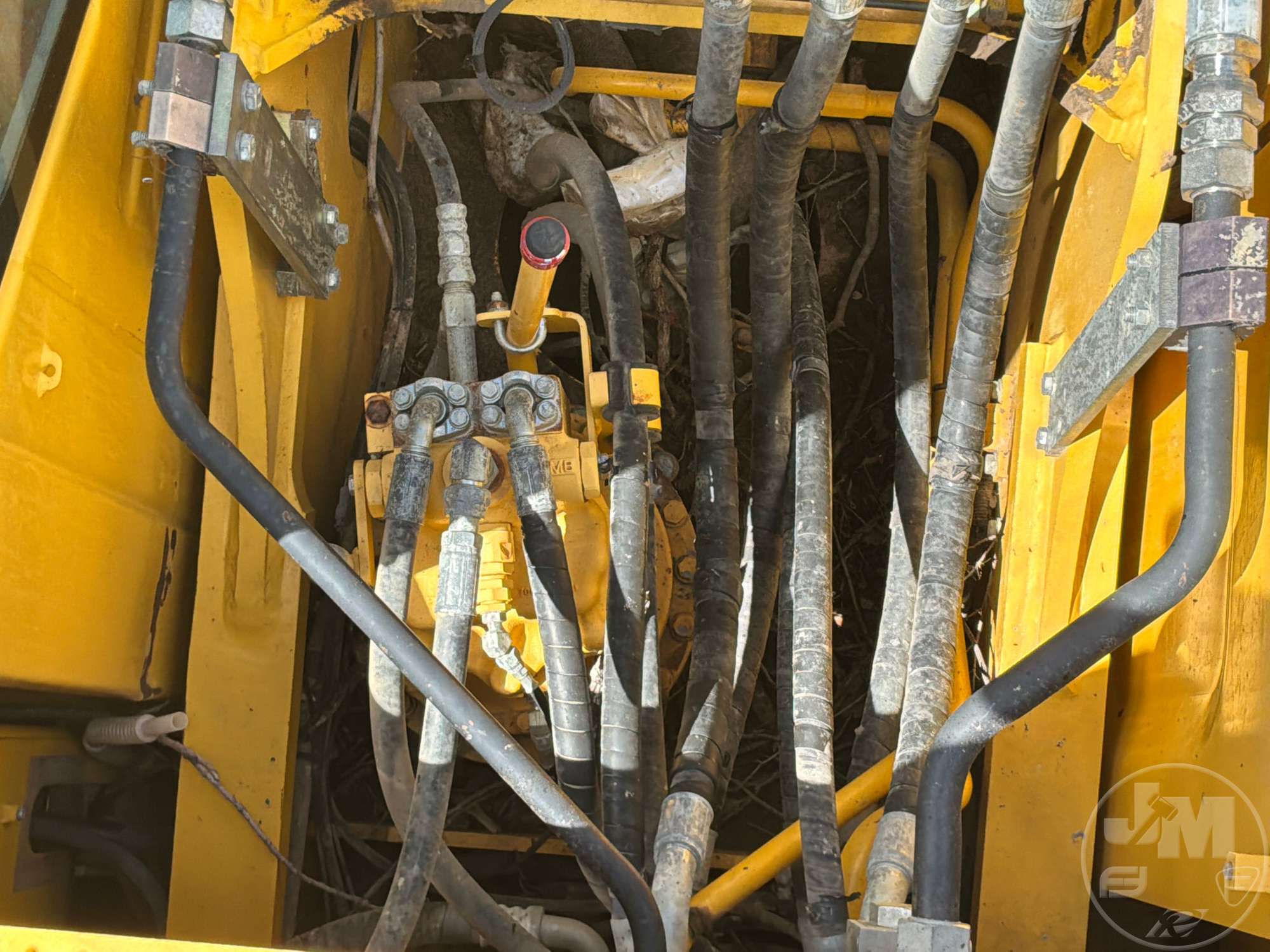 2019 Komatsu PC210LC-11