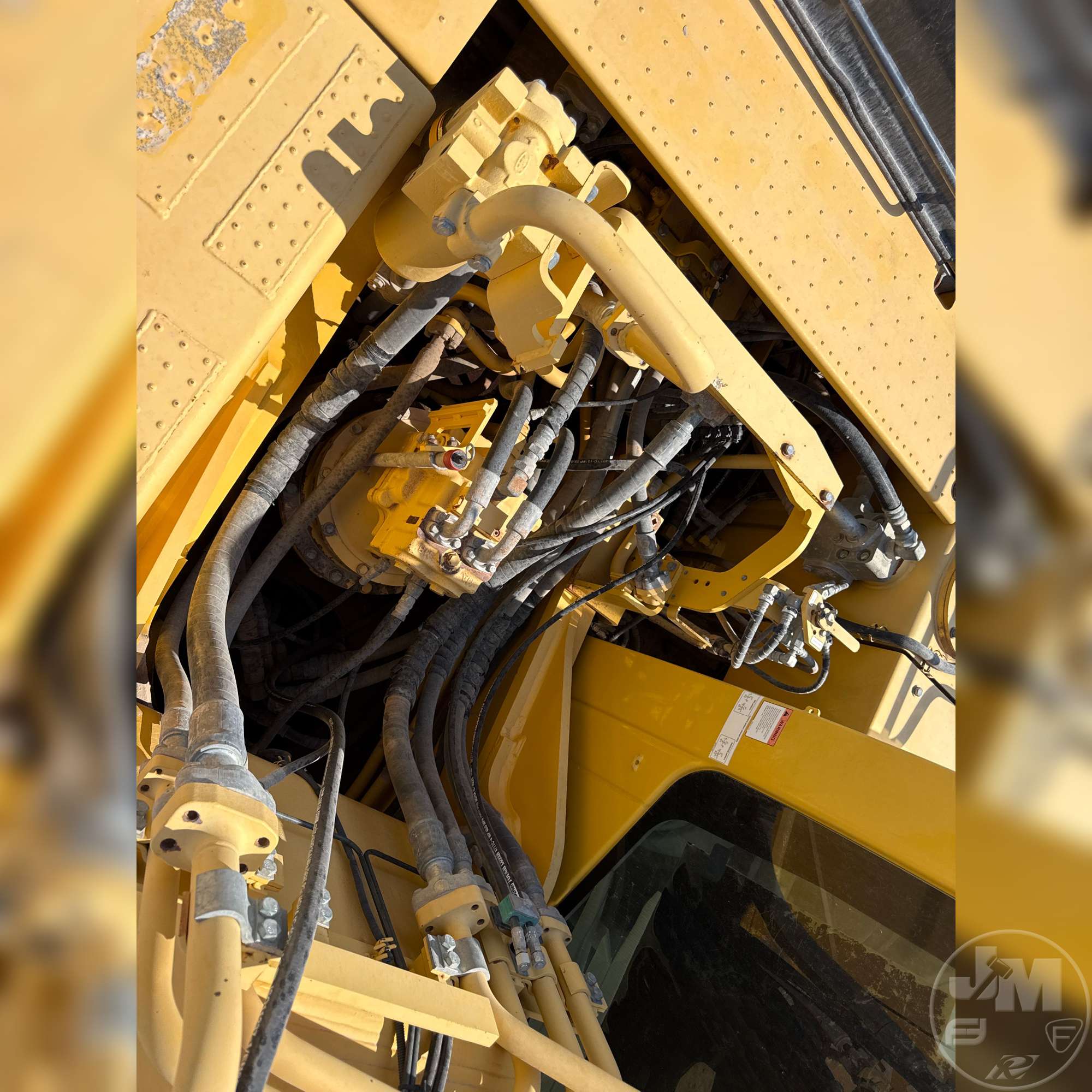 2014 Komatsu PC360LC-10