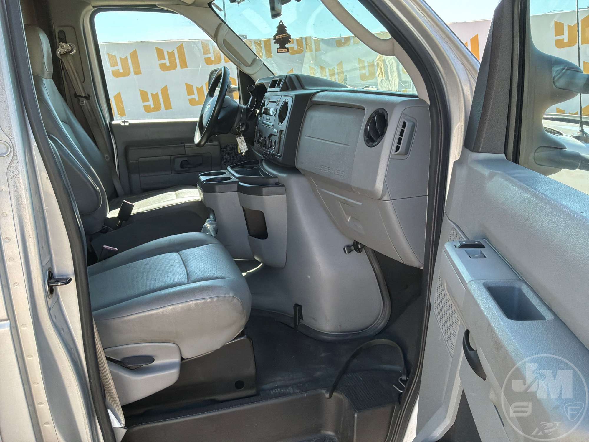 2016 Ford E-450