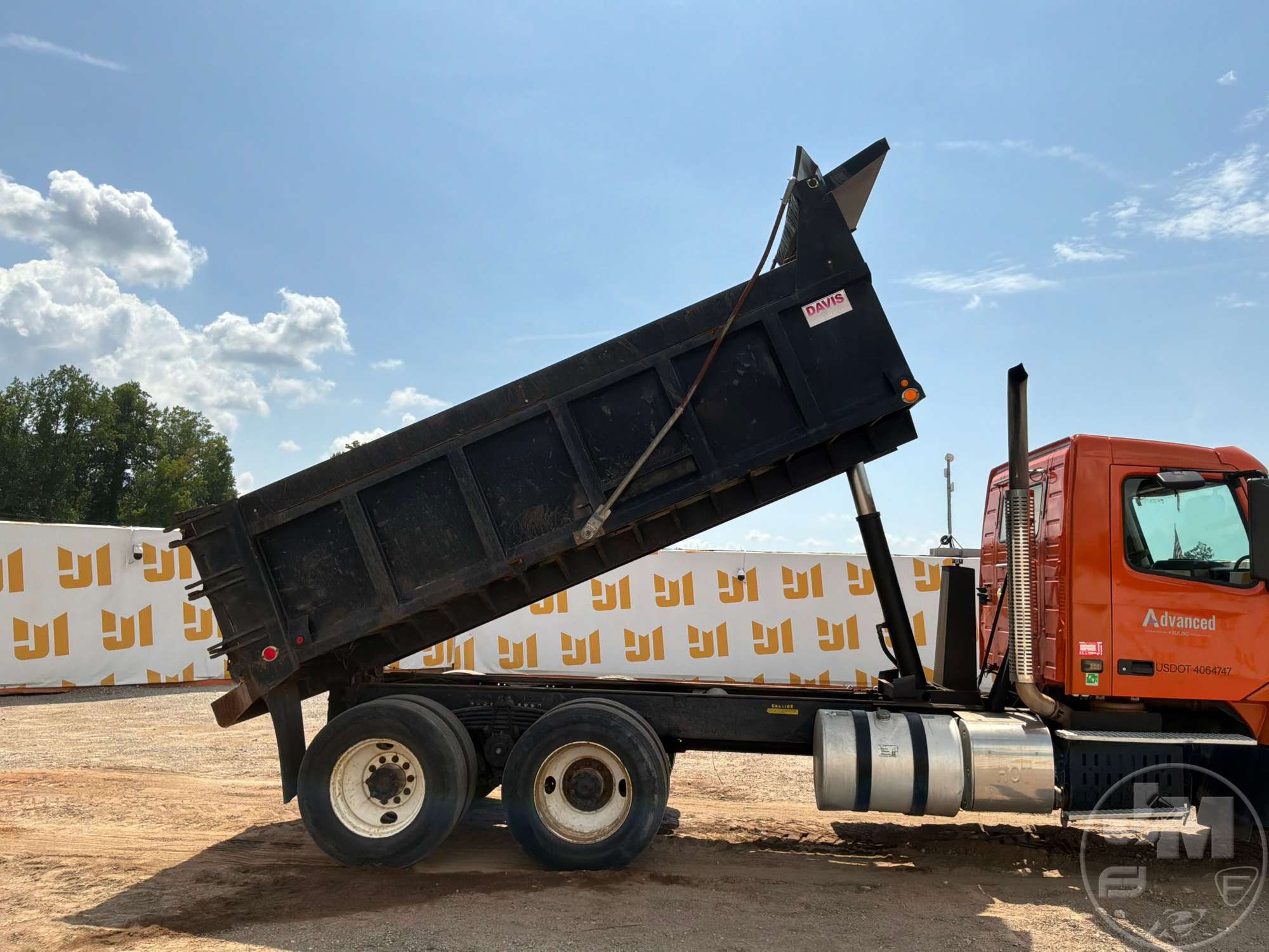 2014 Volvo VHD