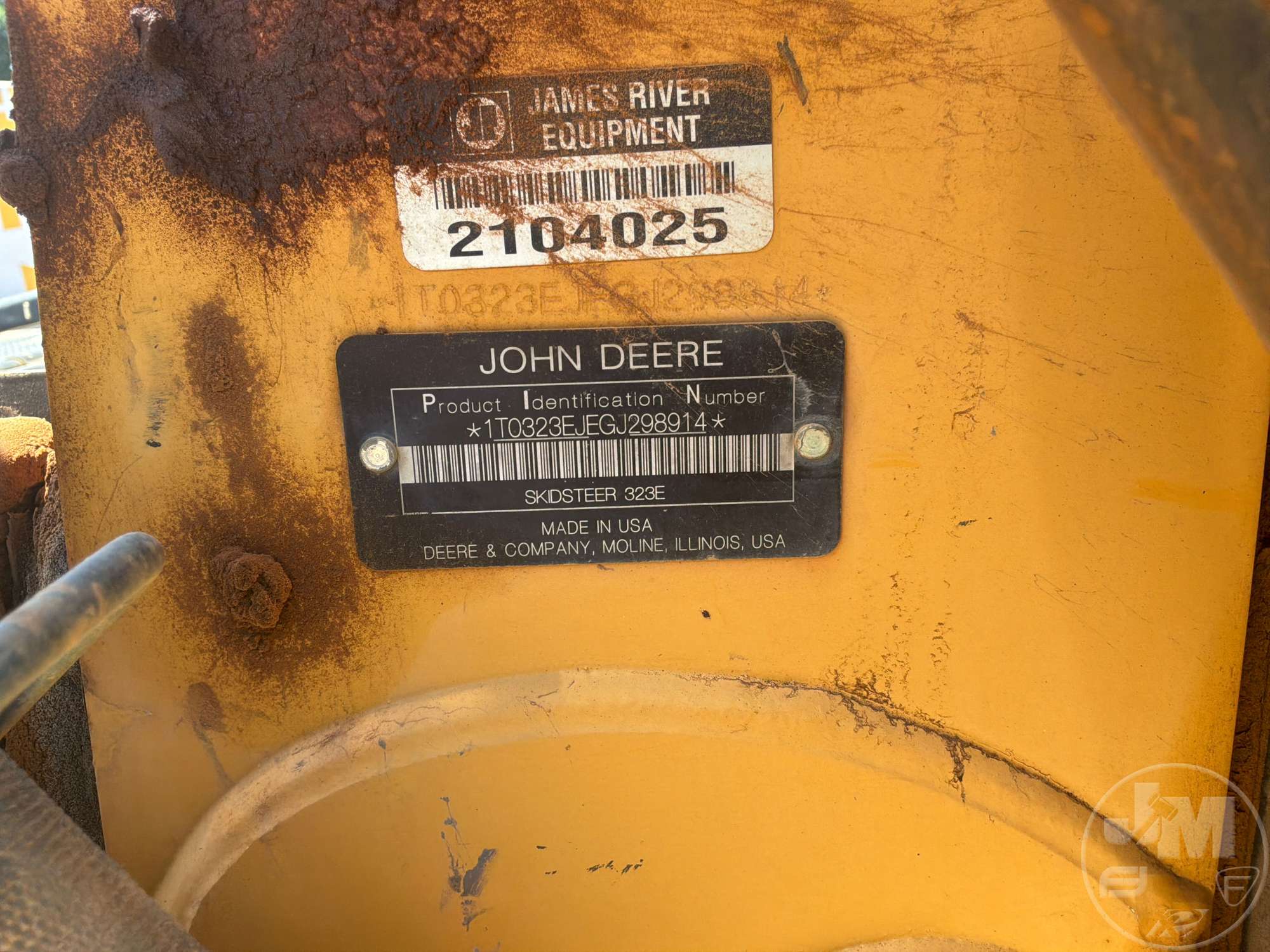 2016 John Deere 323E