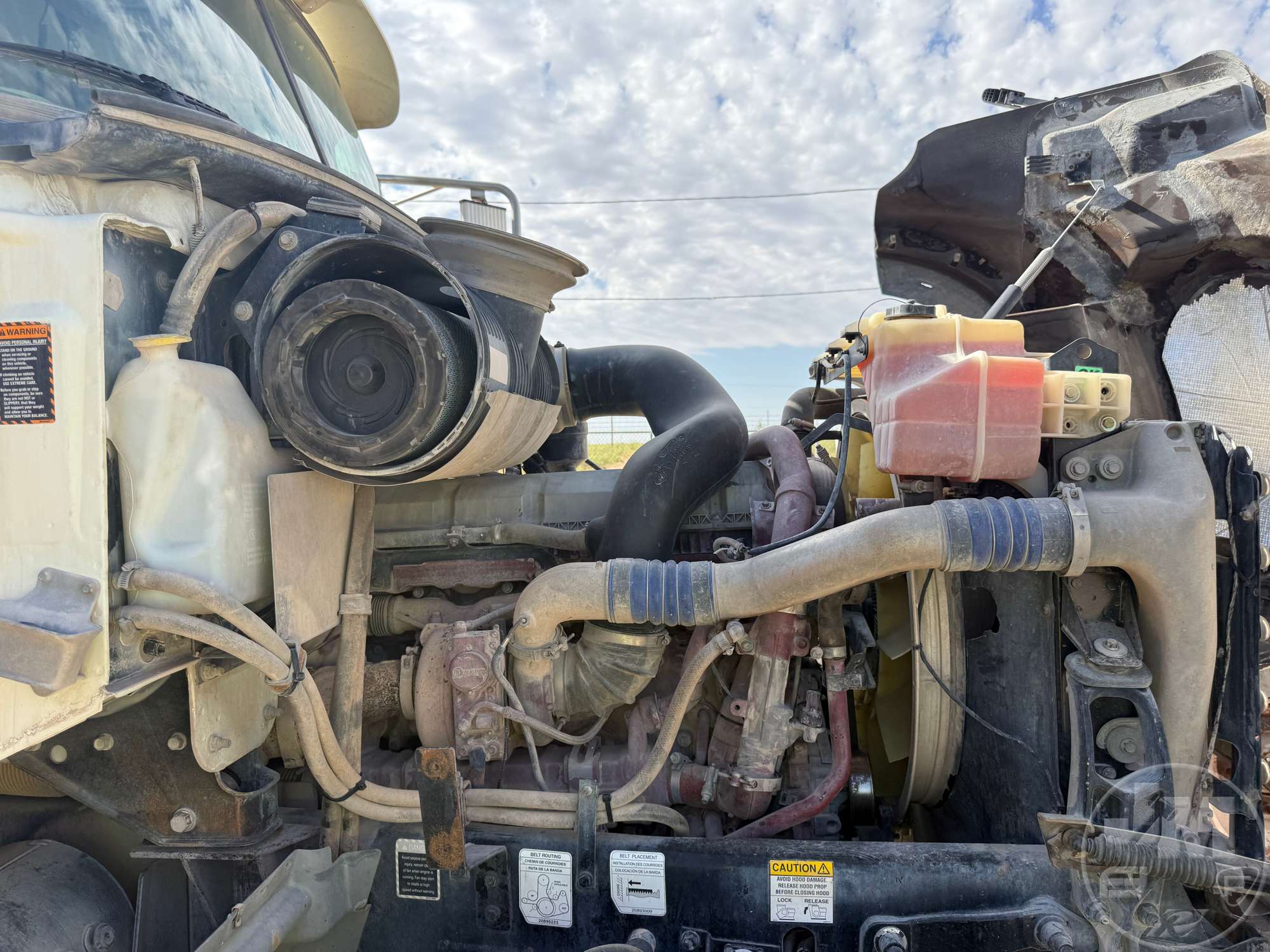 2015 Mack GU713
