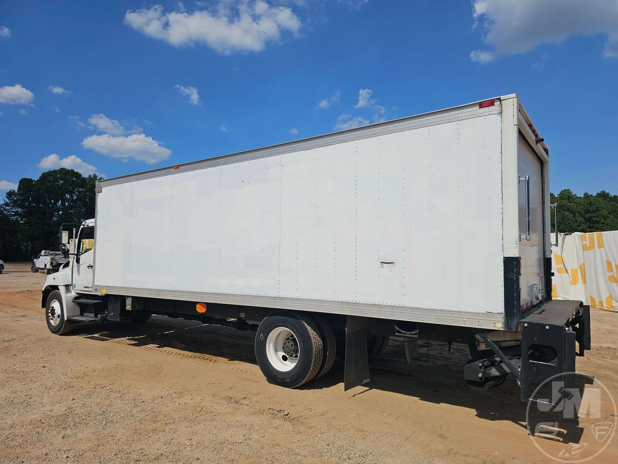 2012 Hino CONVENTIONAL TYPE TRUCK