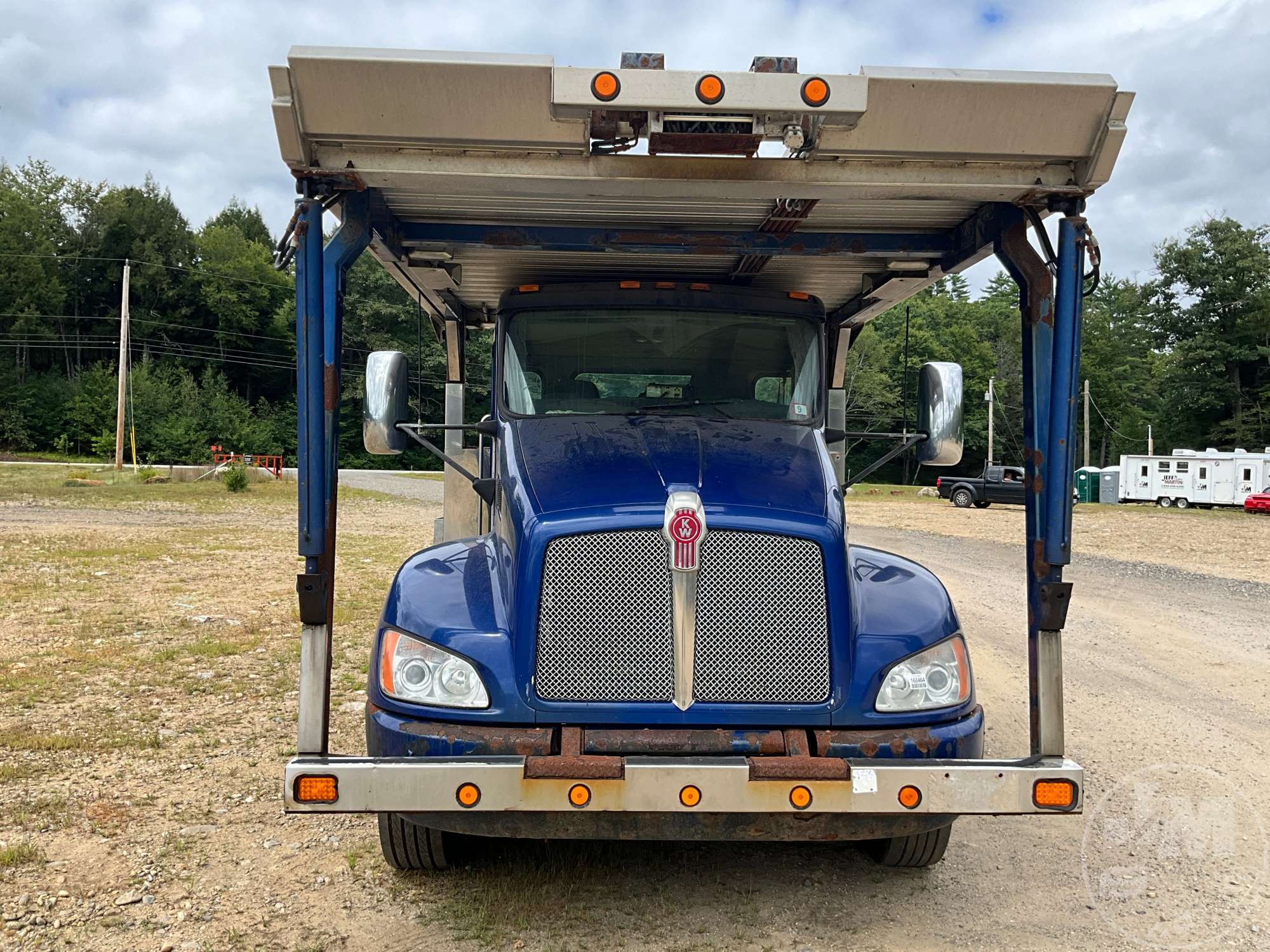 2011 Kenworth T3 SERIES