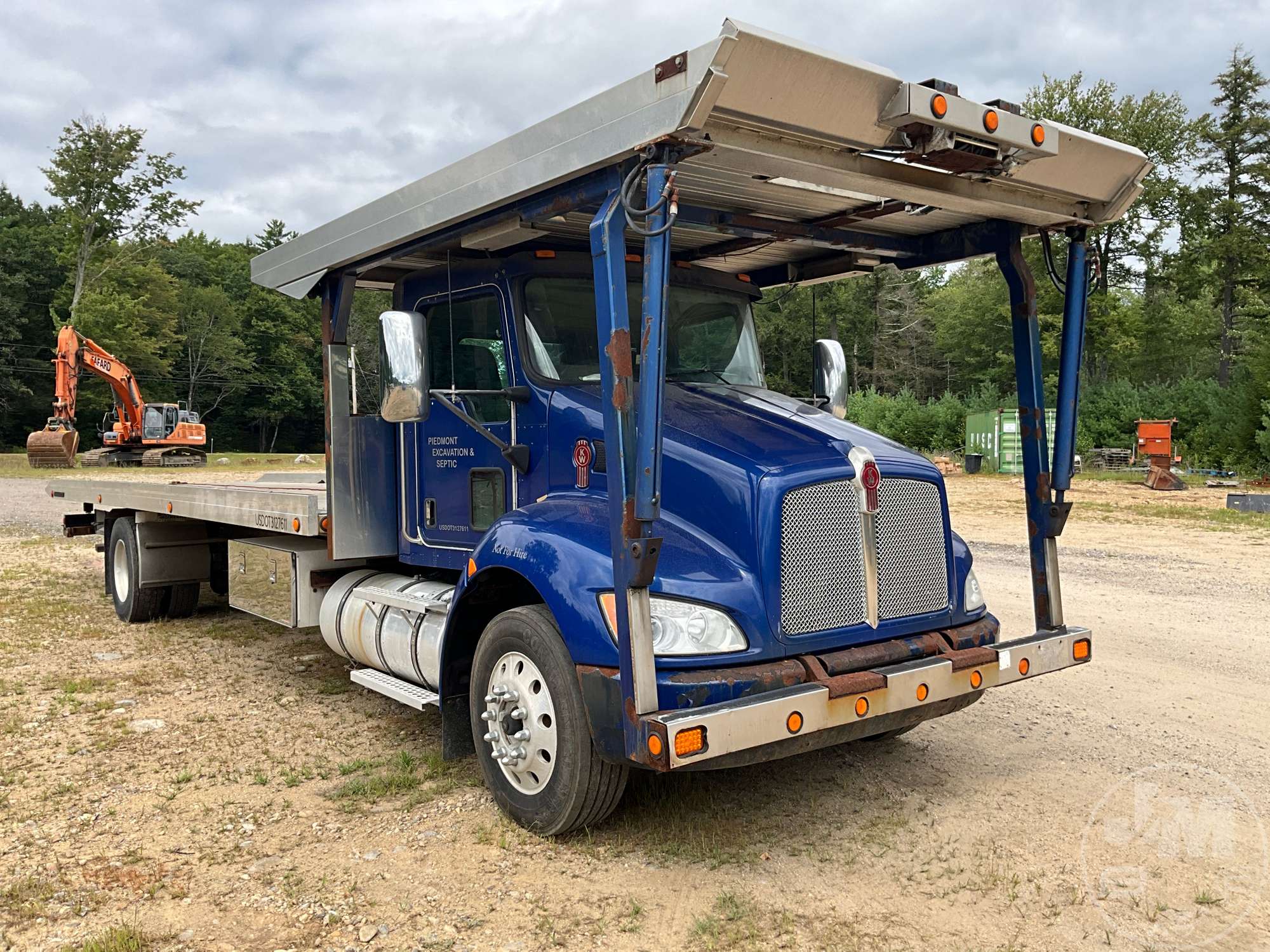 2011 Kenworth T3 SERIES
