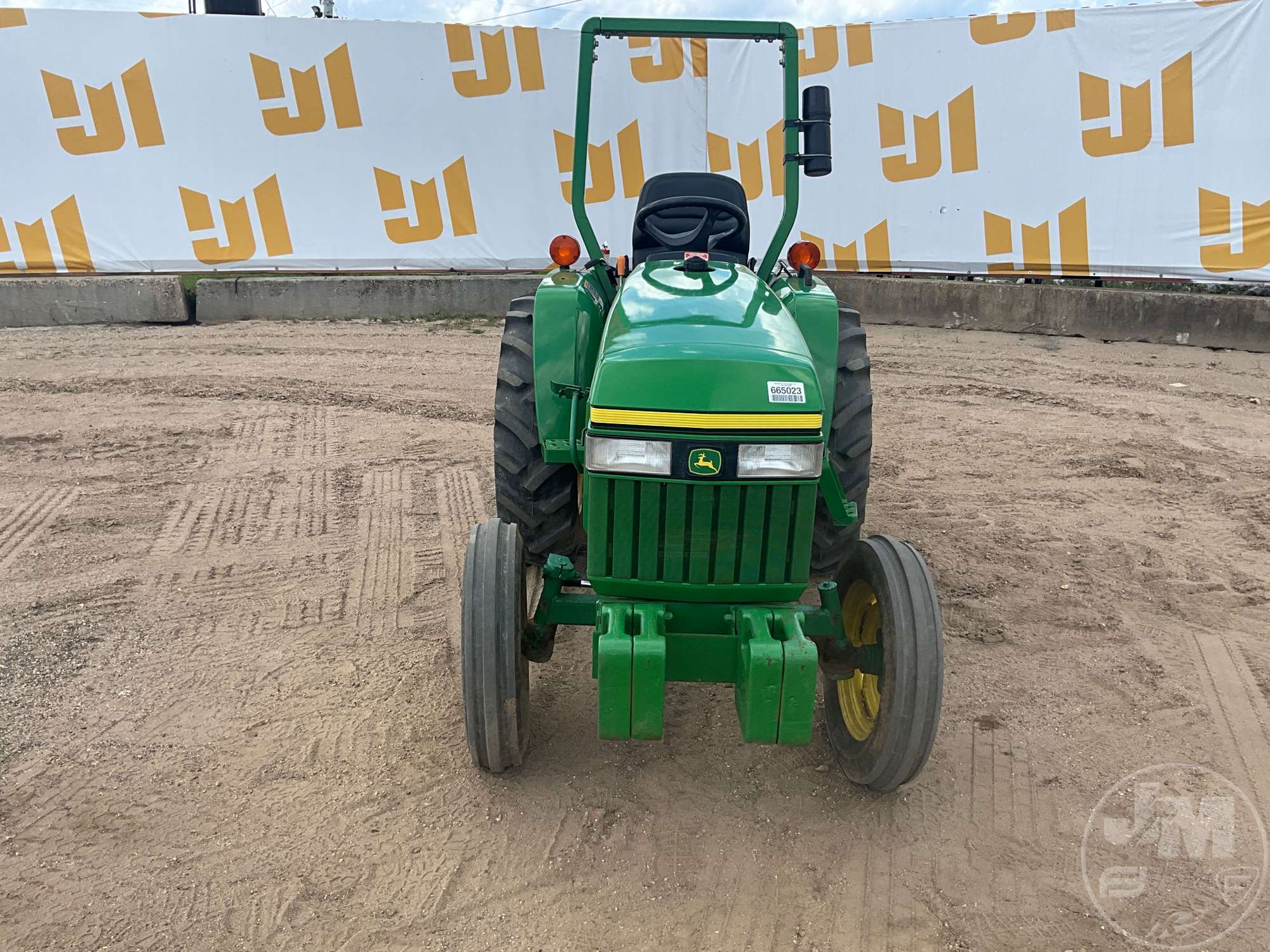 0 John Deere 3005