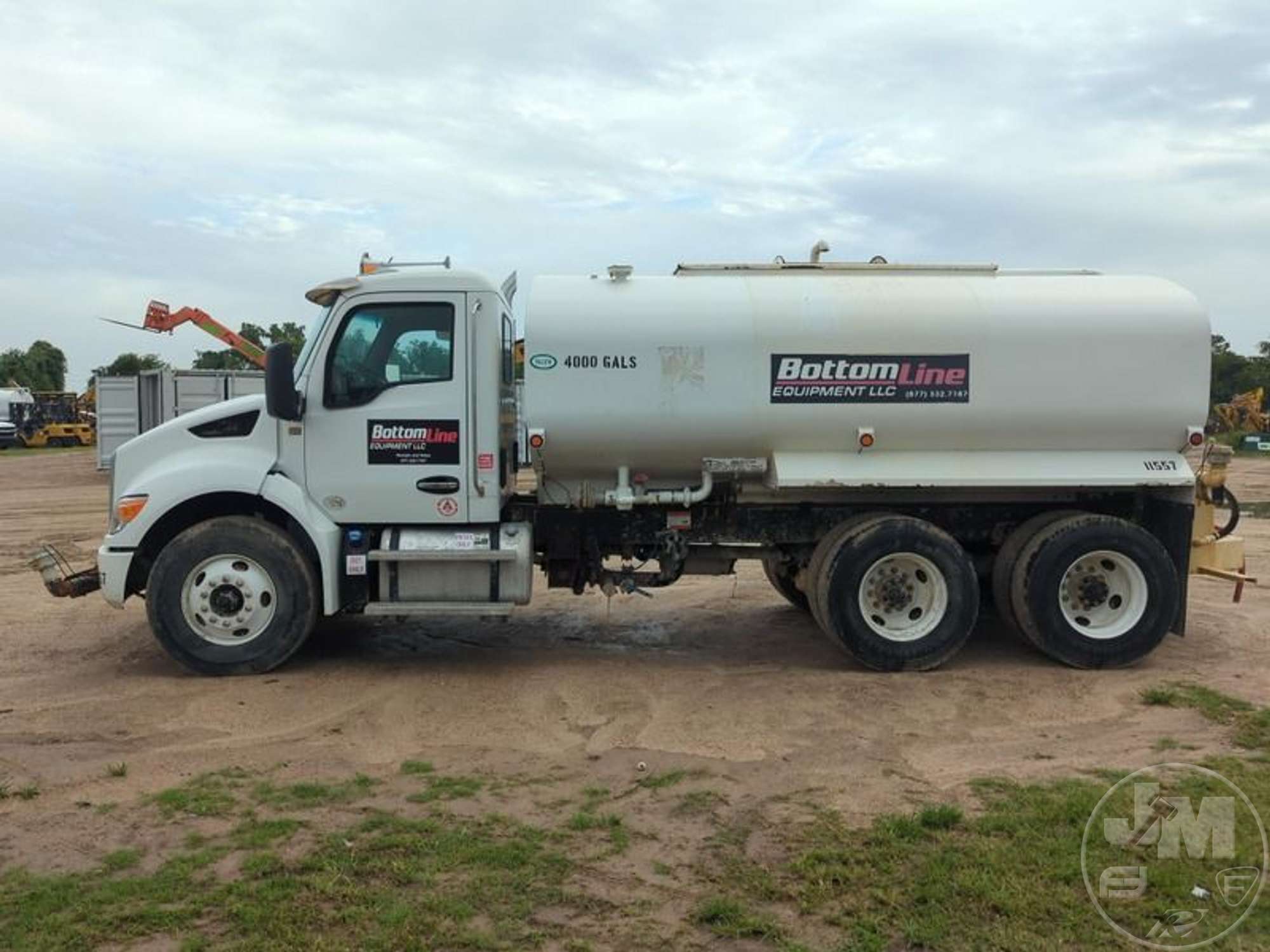 Photo of 2024 Kenworth T480