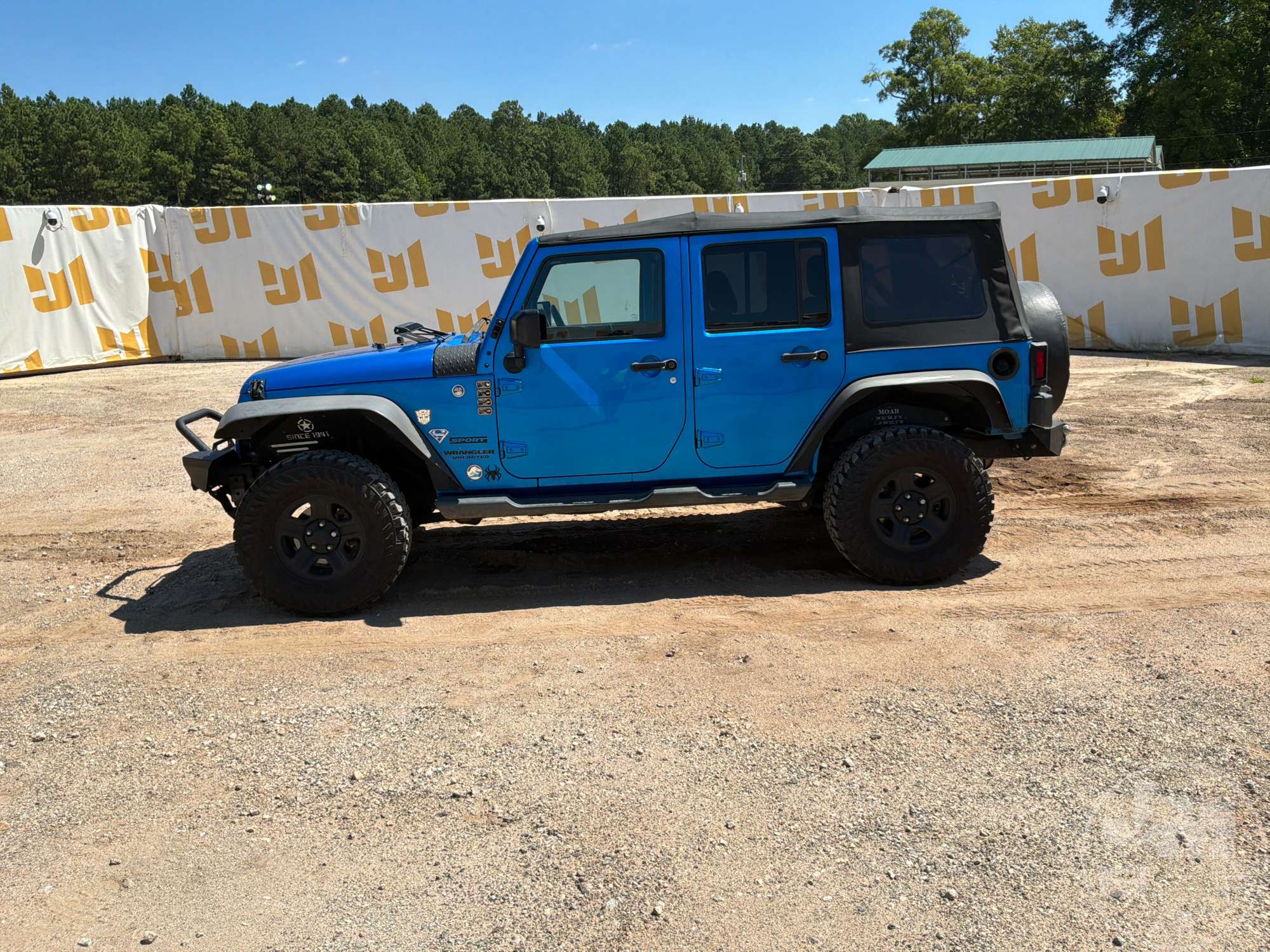2016 Jeep WRANGLER