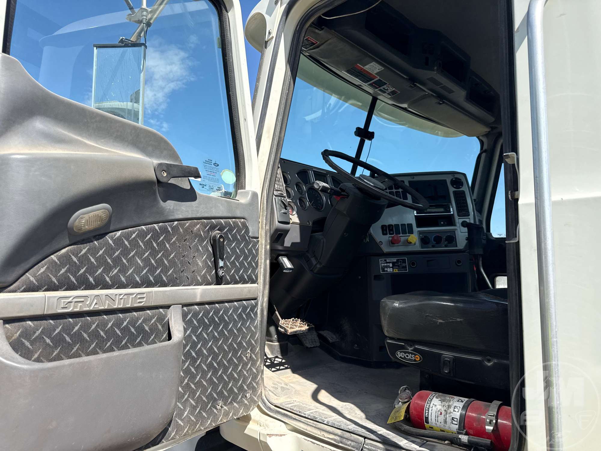 2015 Mack GU713