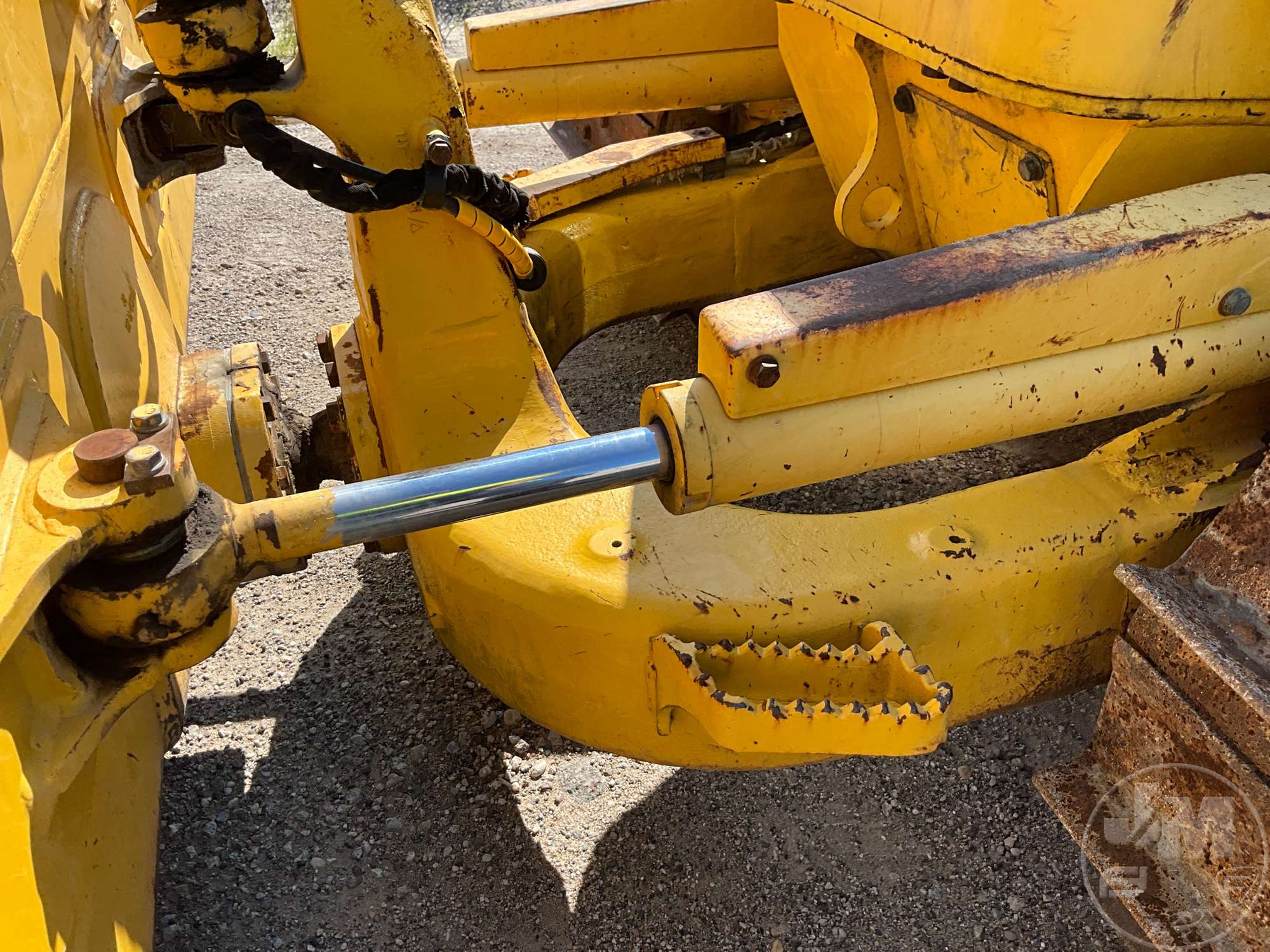 2020 Komatsu D39PX-24
