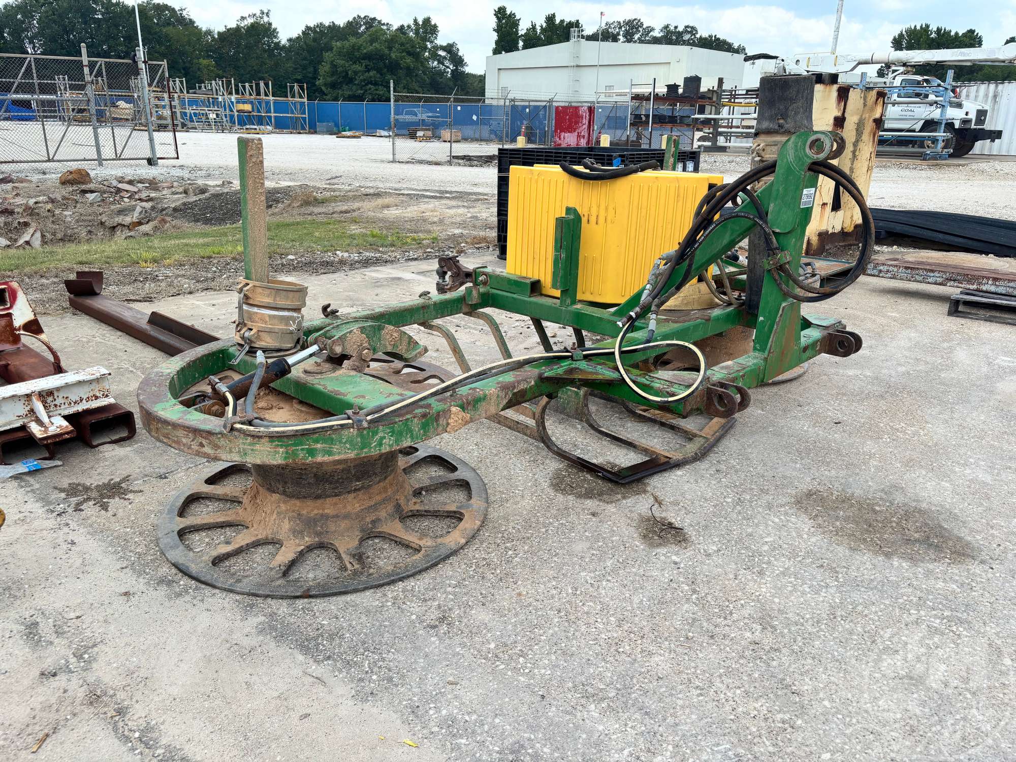 Photo of John Deere 3-POINT HITCH