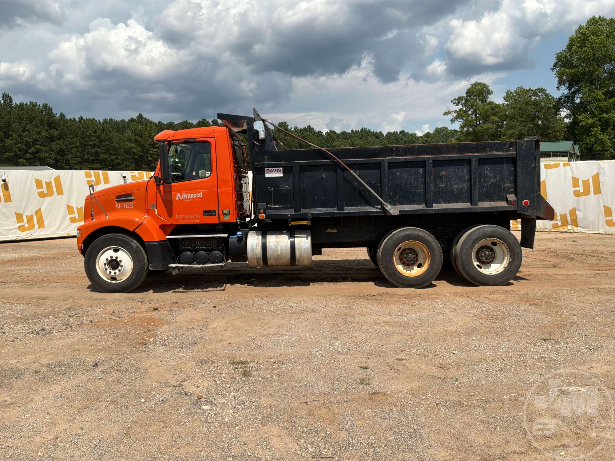 2014 Volvo VHD