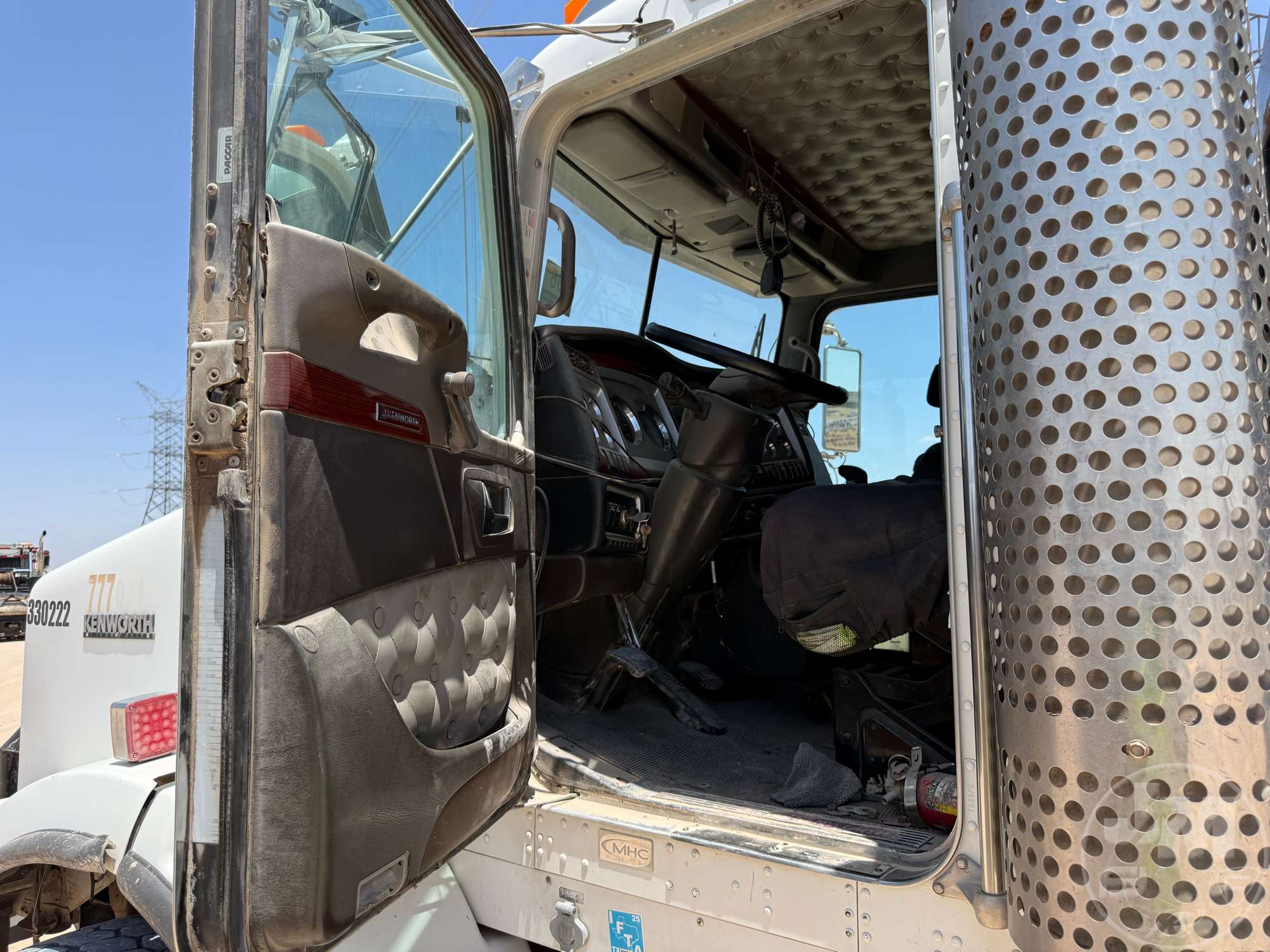 2007 Kenworth T8 SERIES
