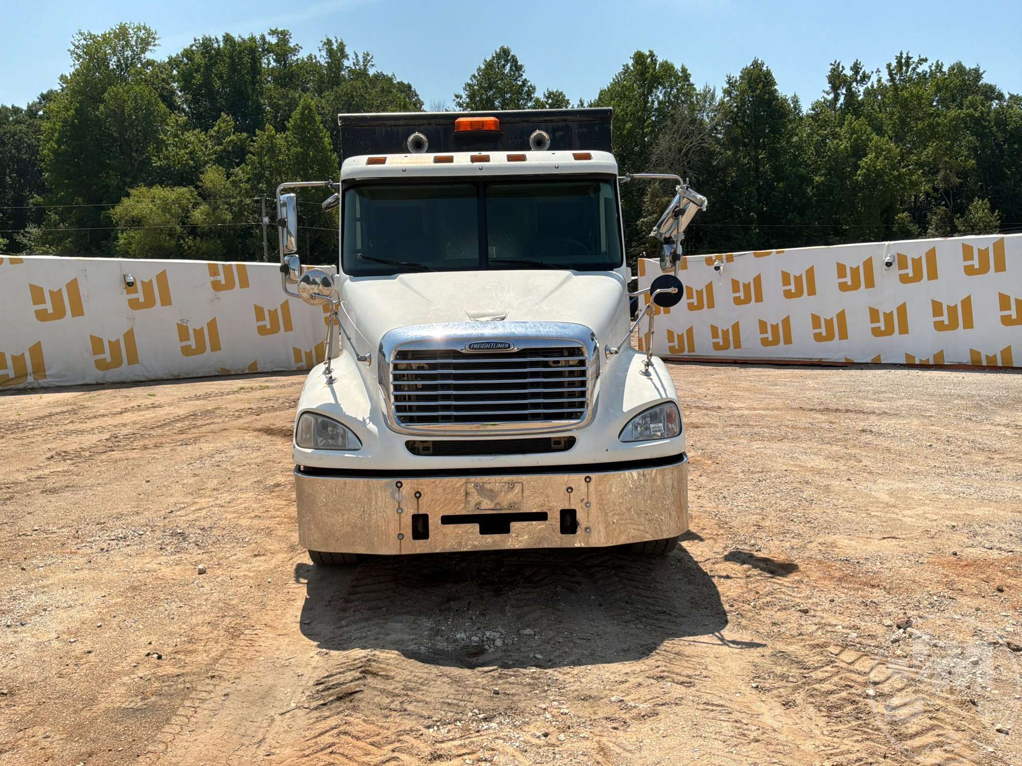 2005 Freightliner COLUMBIA