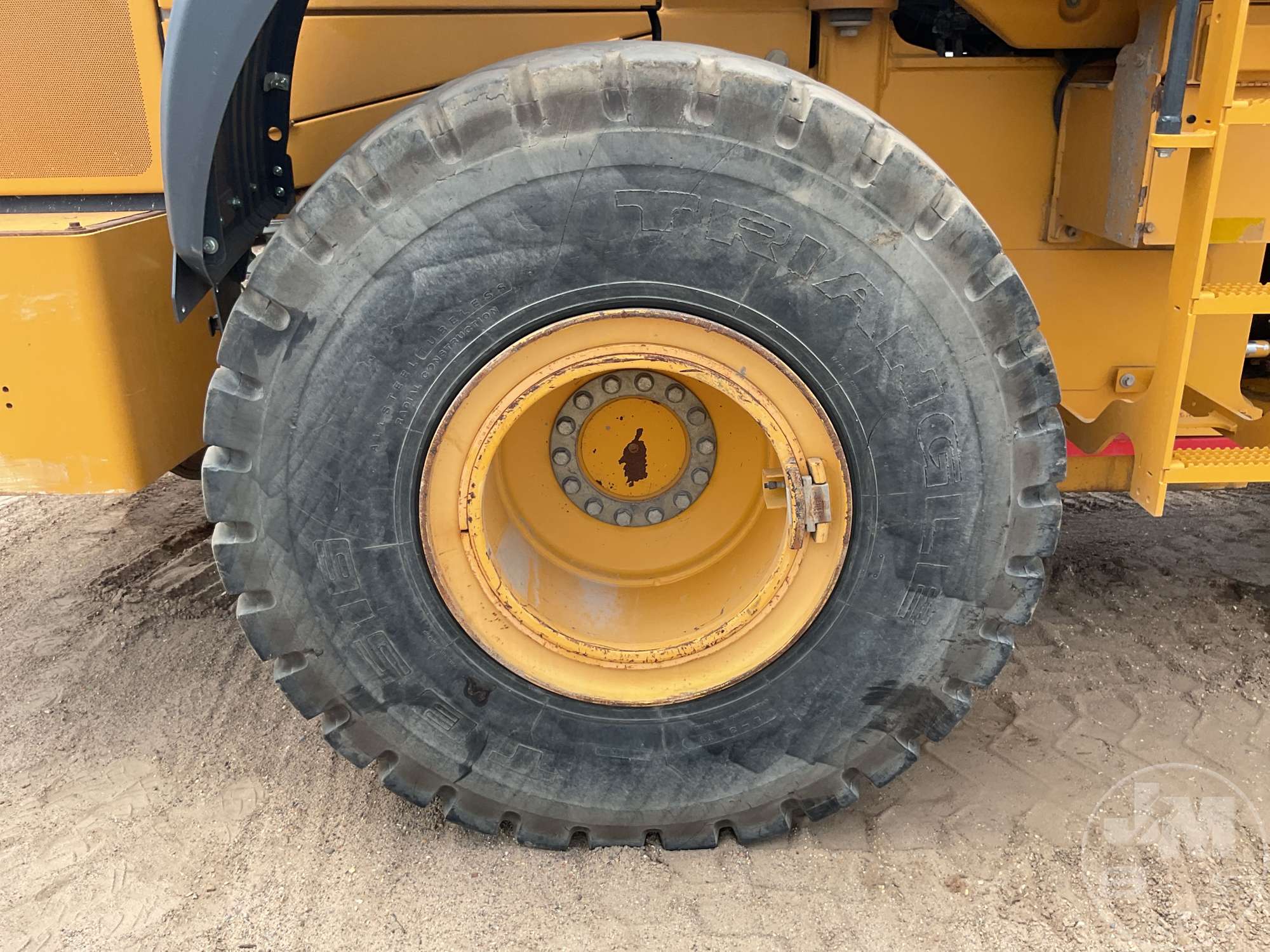 0 John Deere 644L