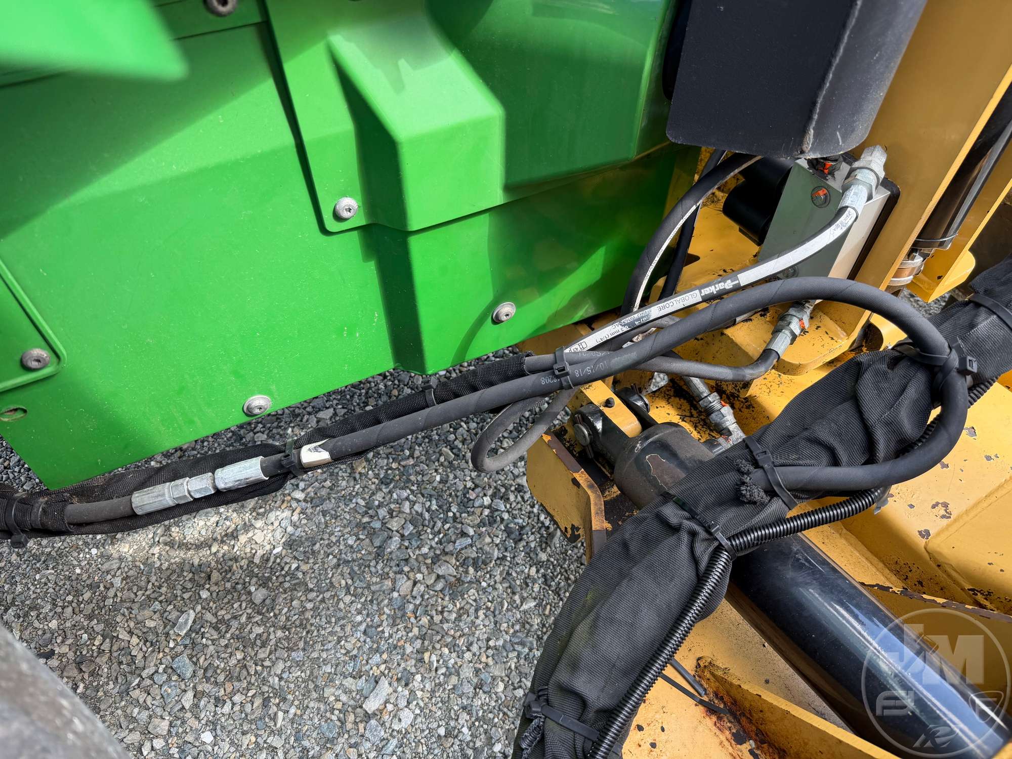 0 John Deere 5100E