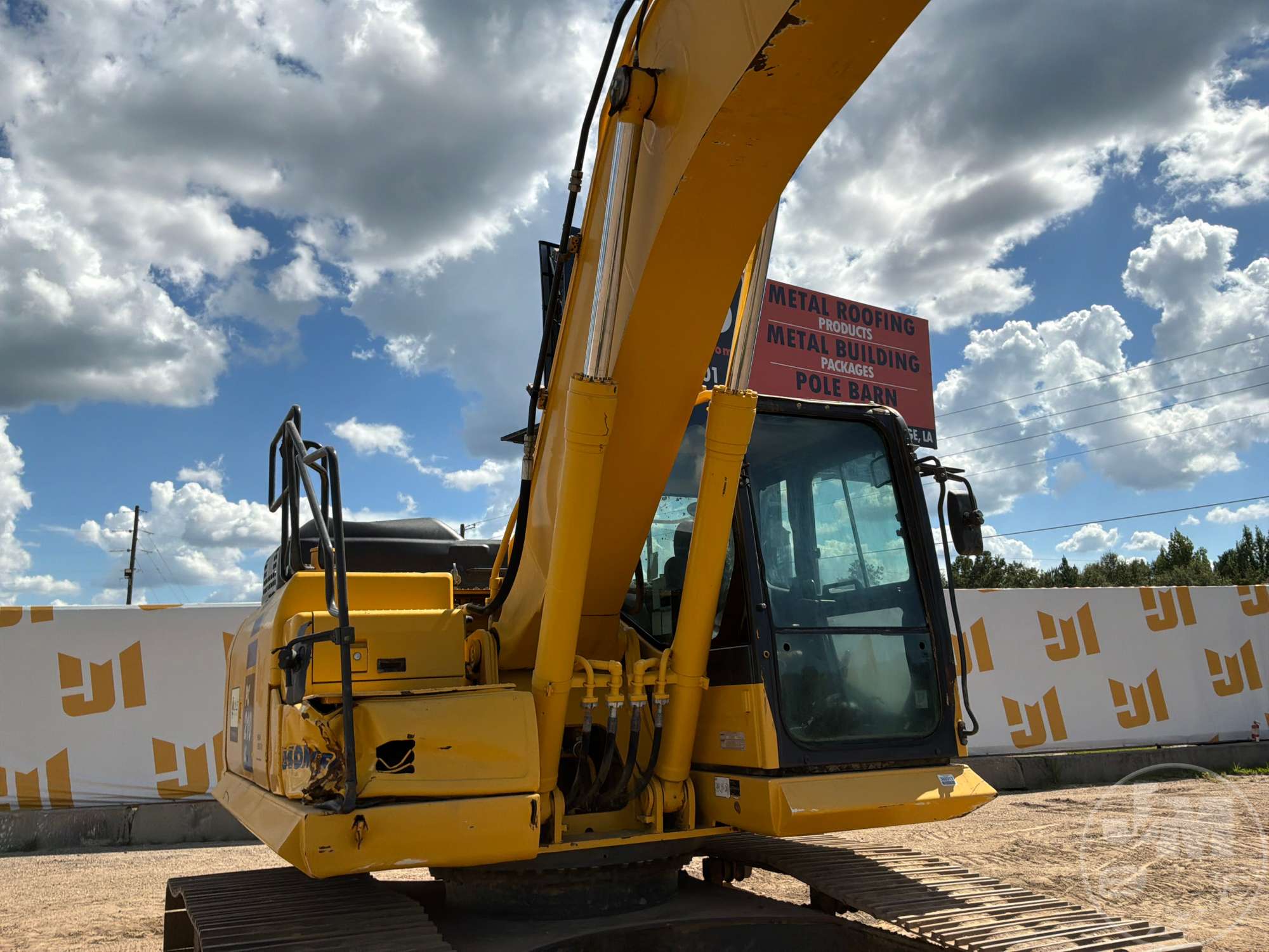 2019 Komatsu PC210LC-11