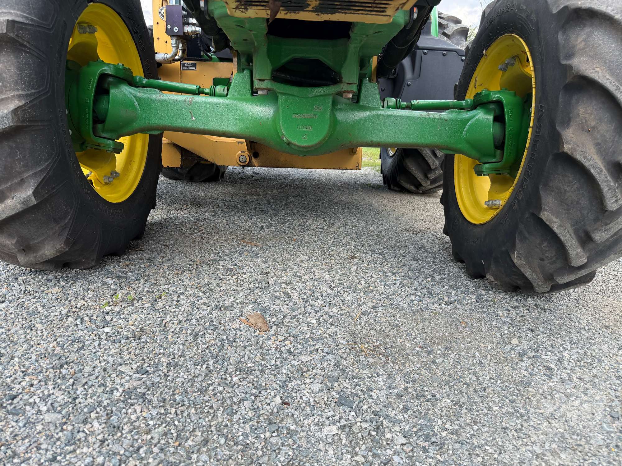 0 John Deere 5100E