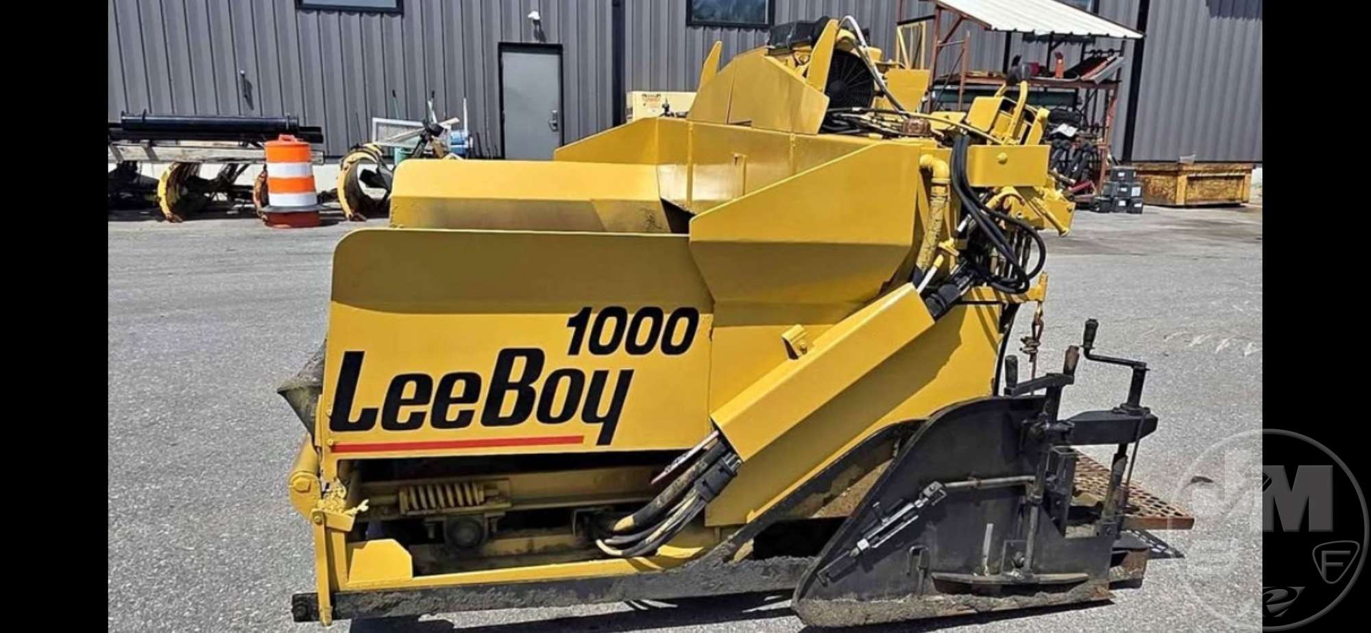 Photo of 1999 Leeboy L1000T