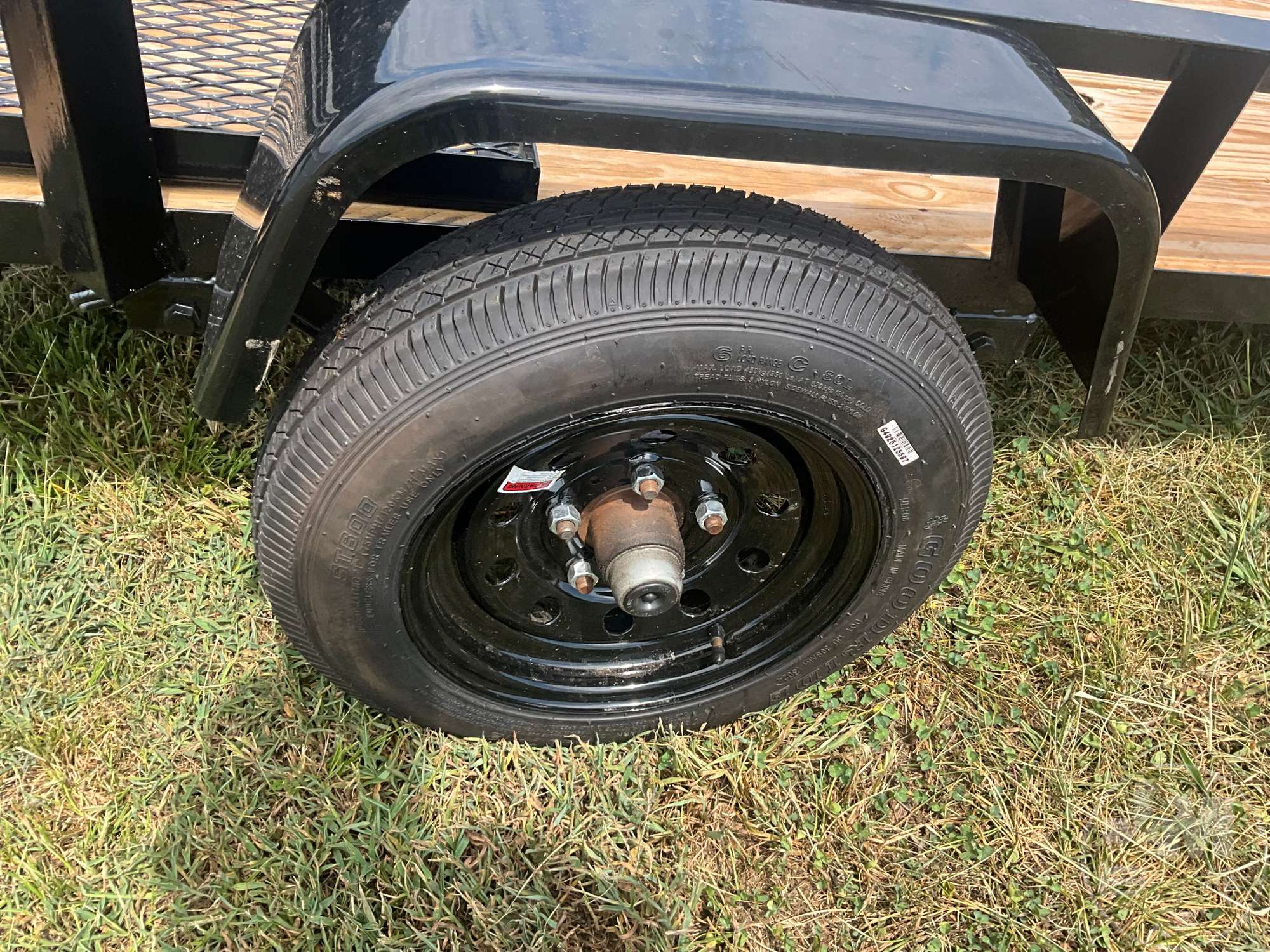2027 TRIPLE CROWN TRAILERS, INC LD5X8S10O