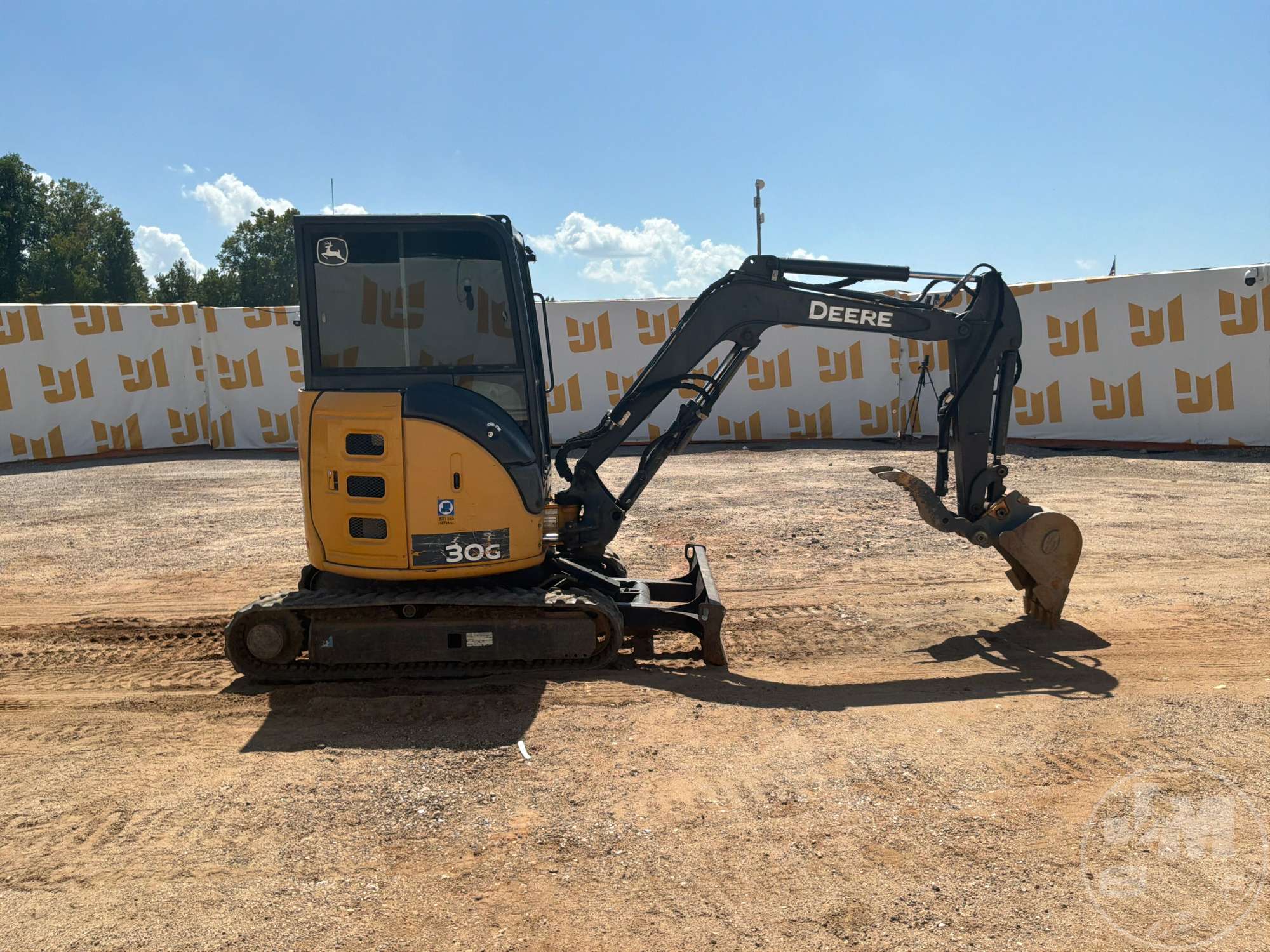 2017 John Deere 30G