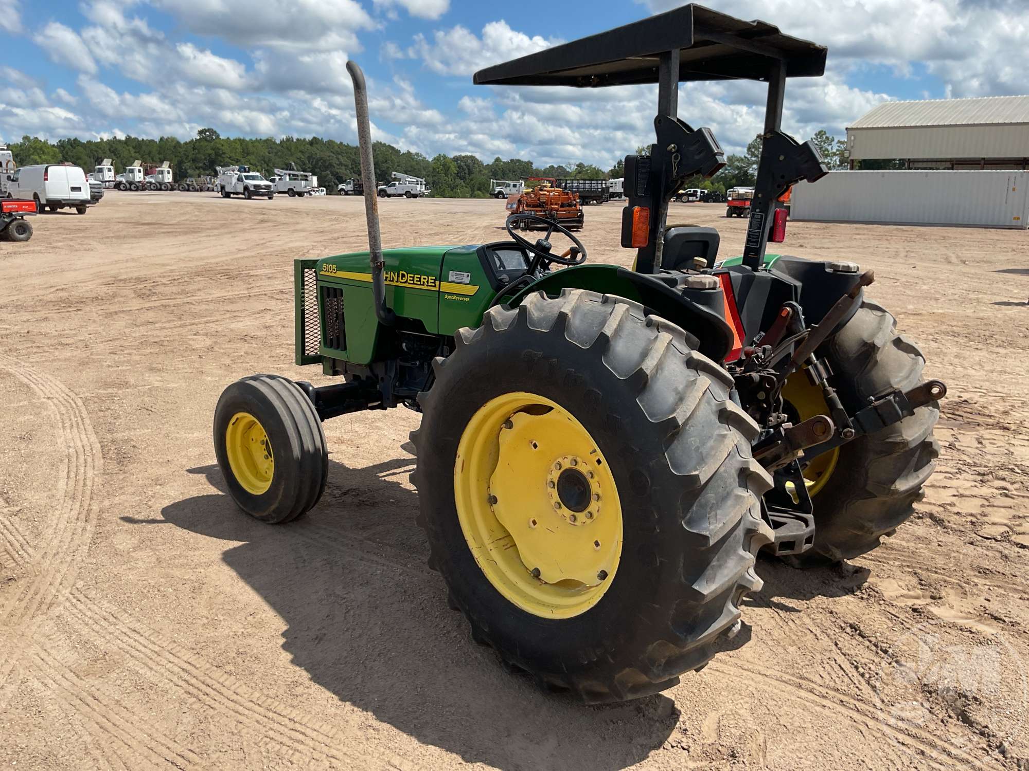0 John Deere 5105