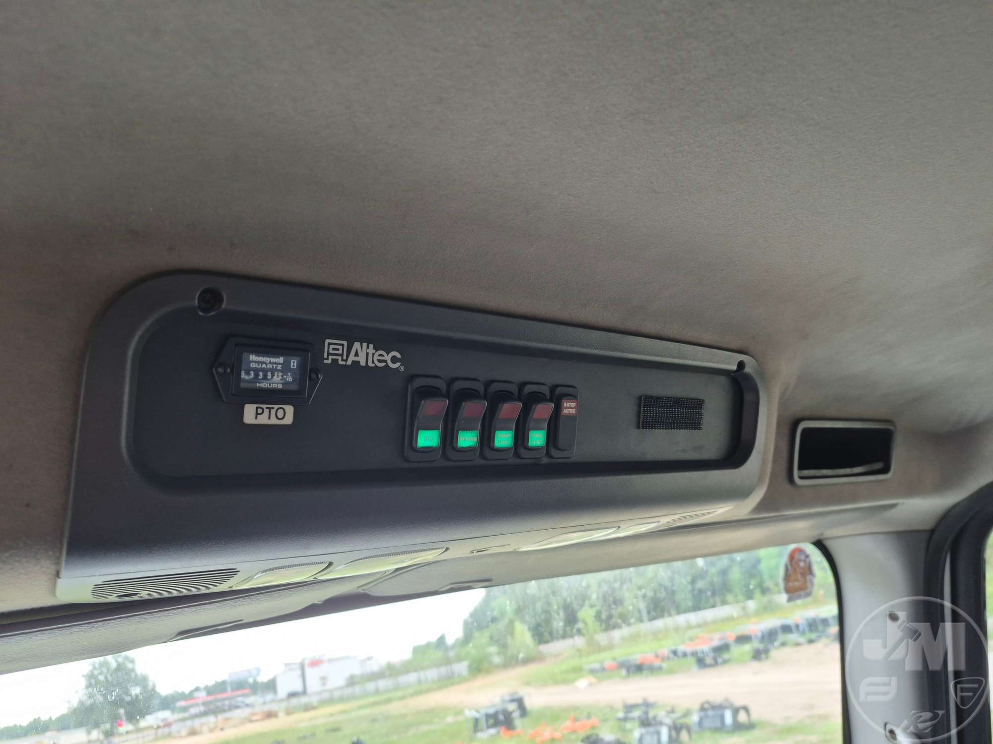 2016 Freightliner M2