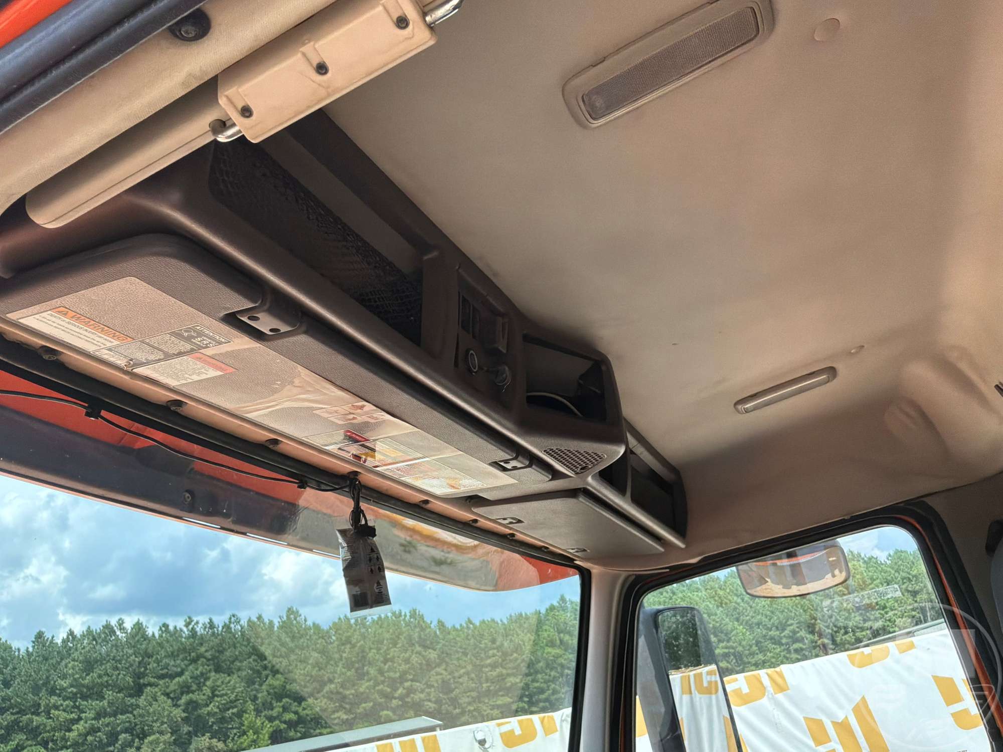 2014 Volvo VHD