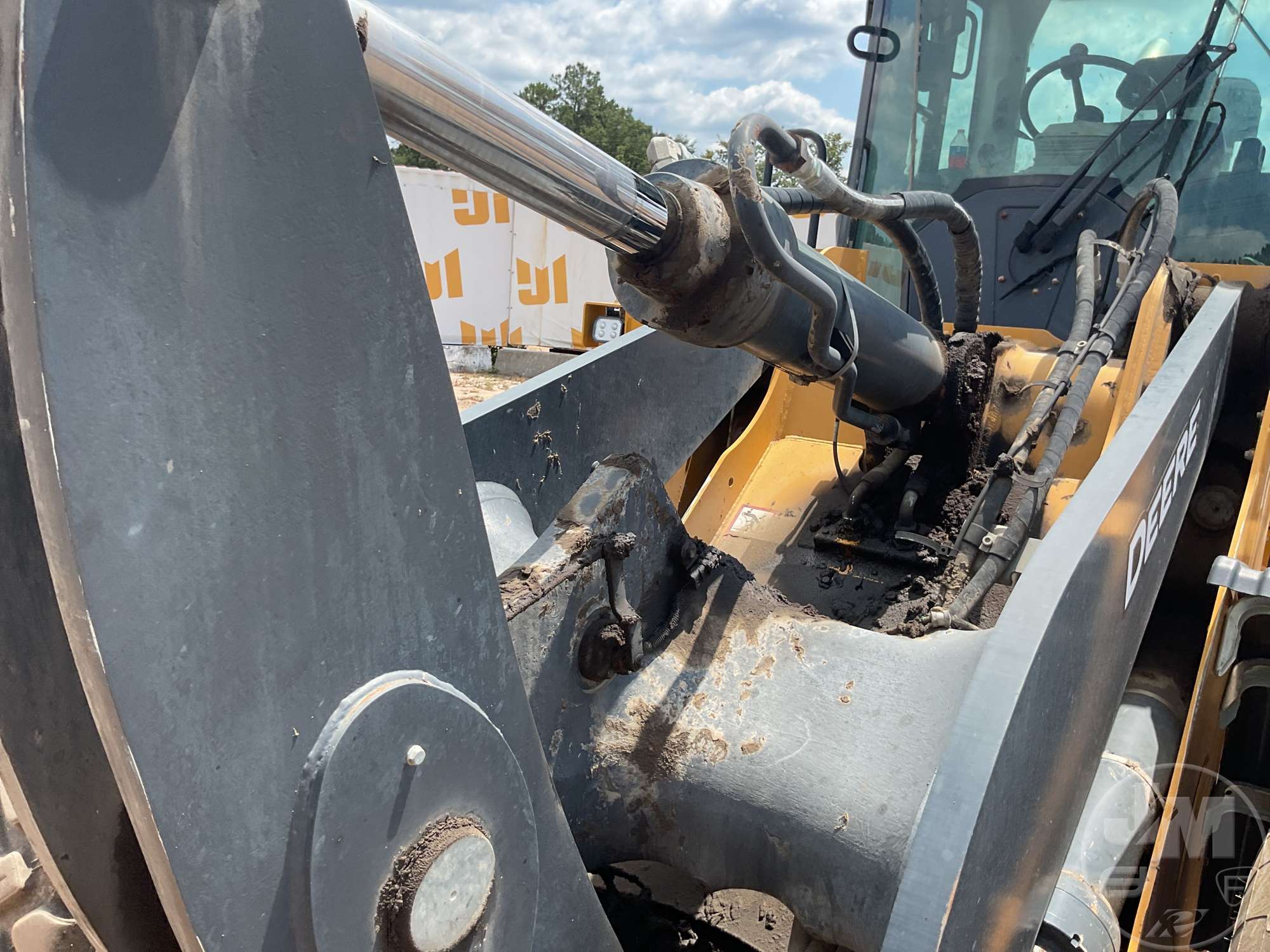 0 John Deere 644L