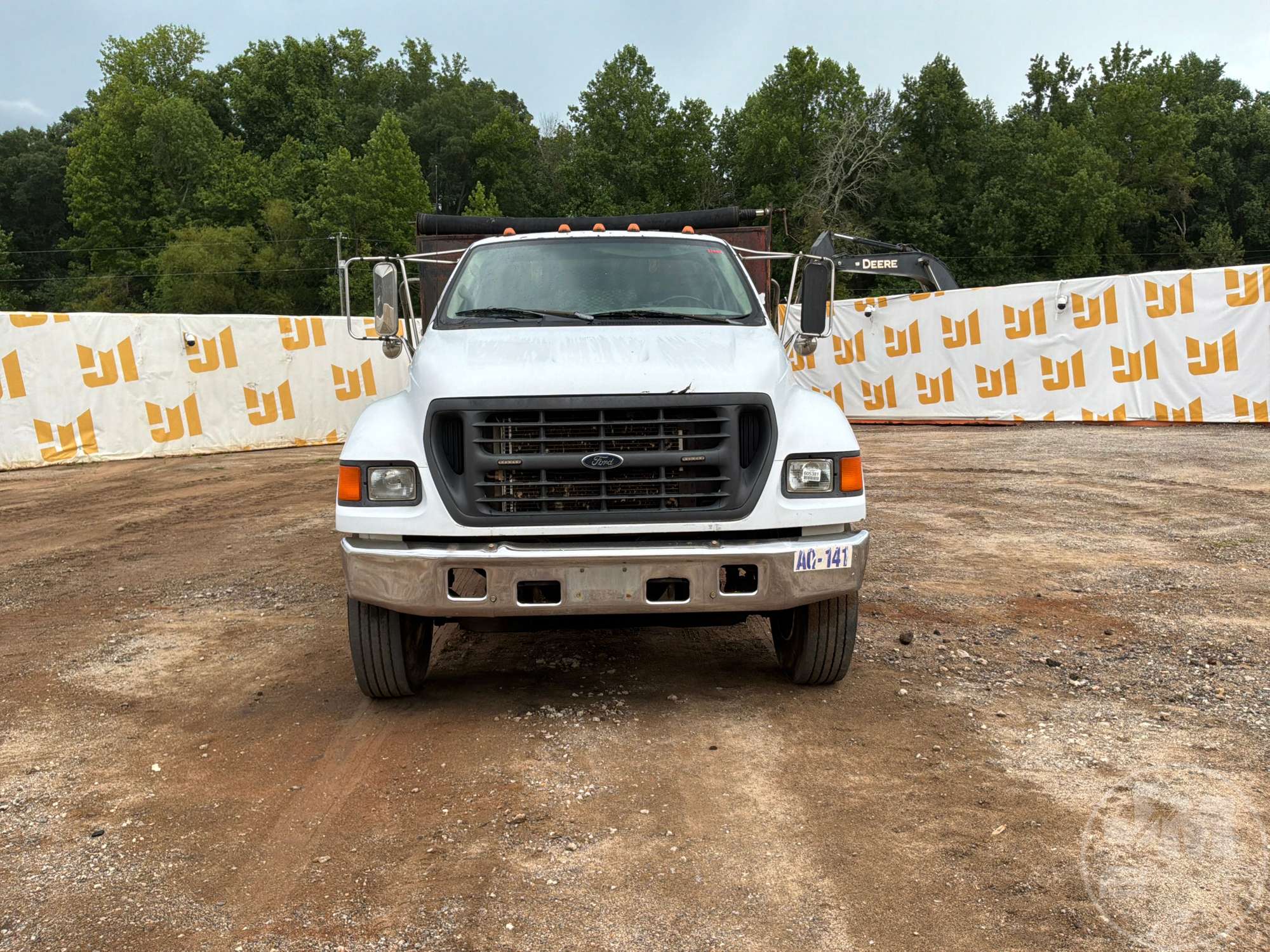 2000 Ford F-750