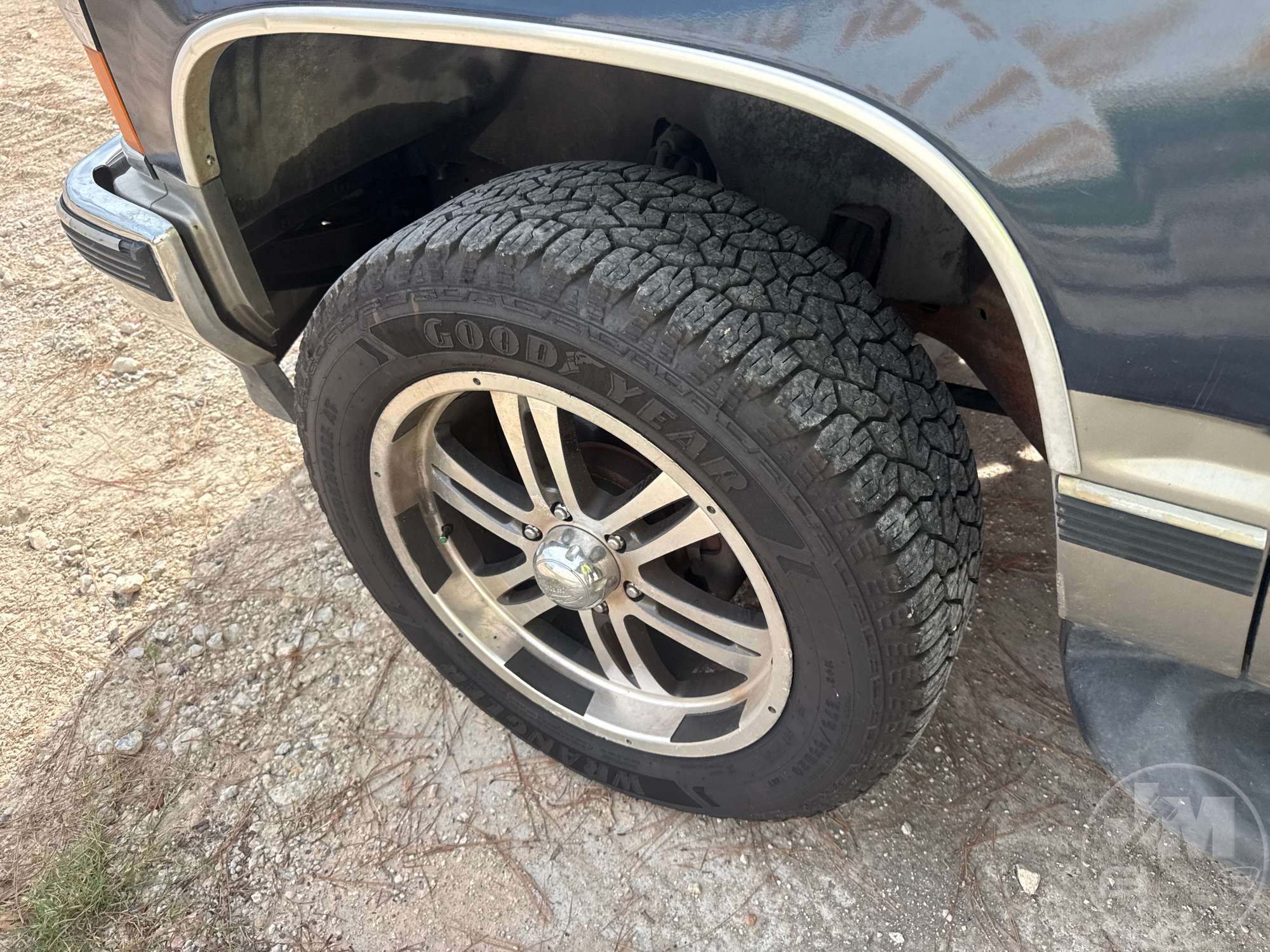 1999 Chevrolet TAHOE