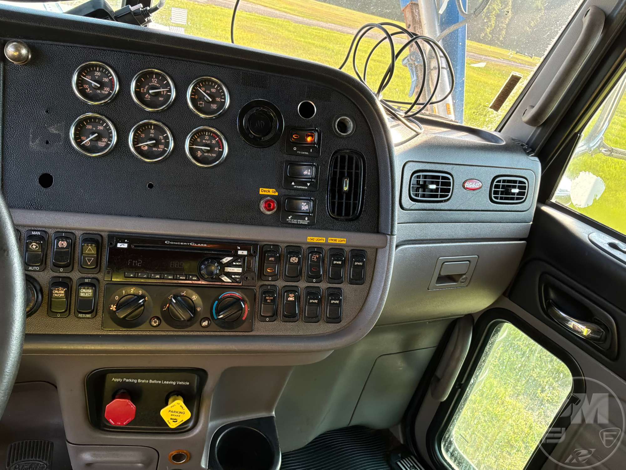 2016 Peterbilt 389