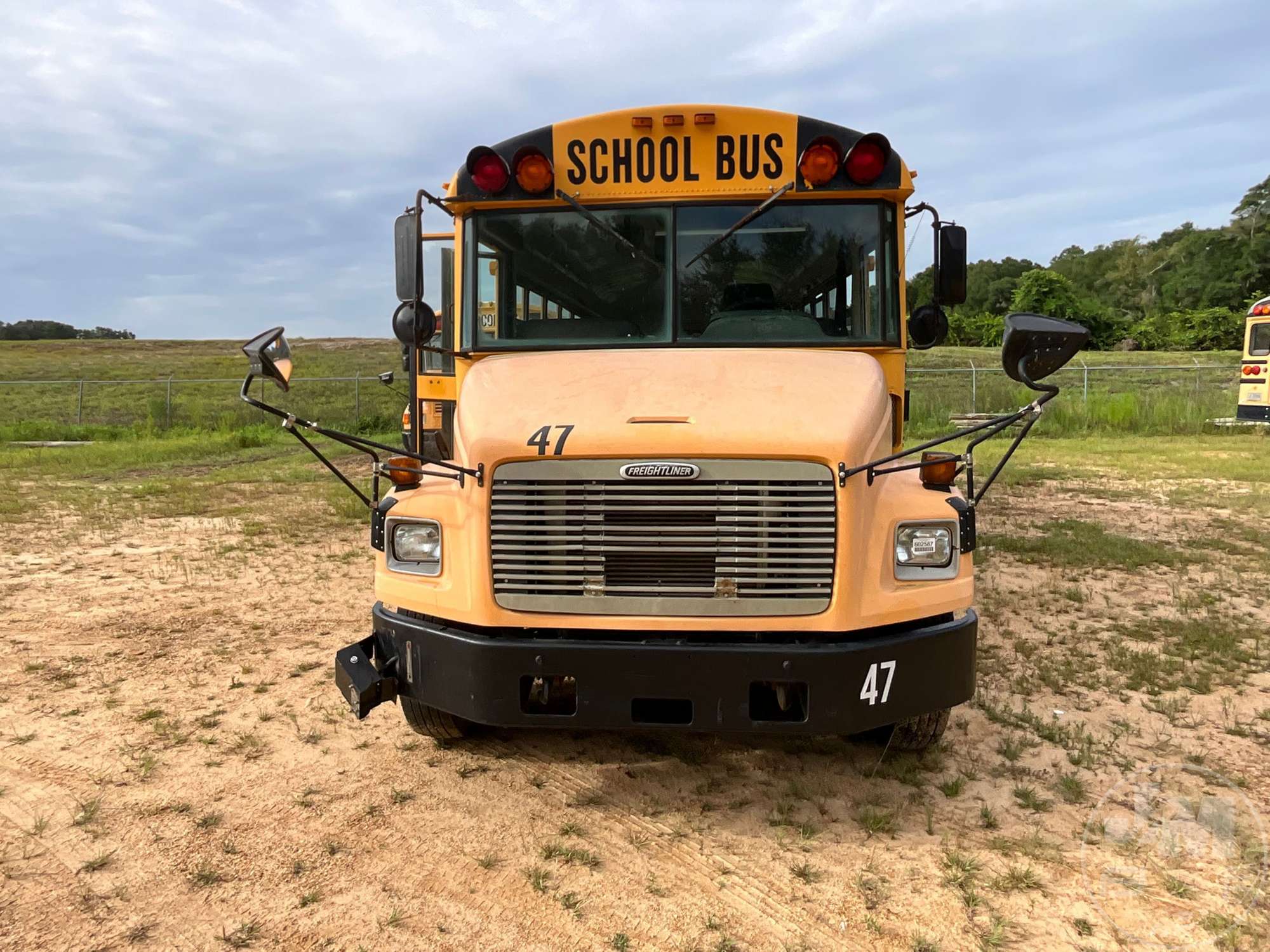 2001 Freightliner FS 65 CHASSIS