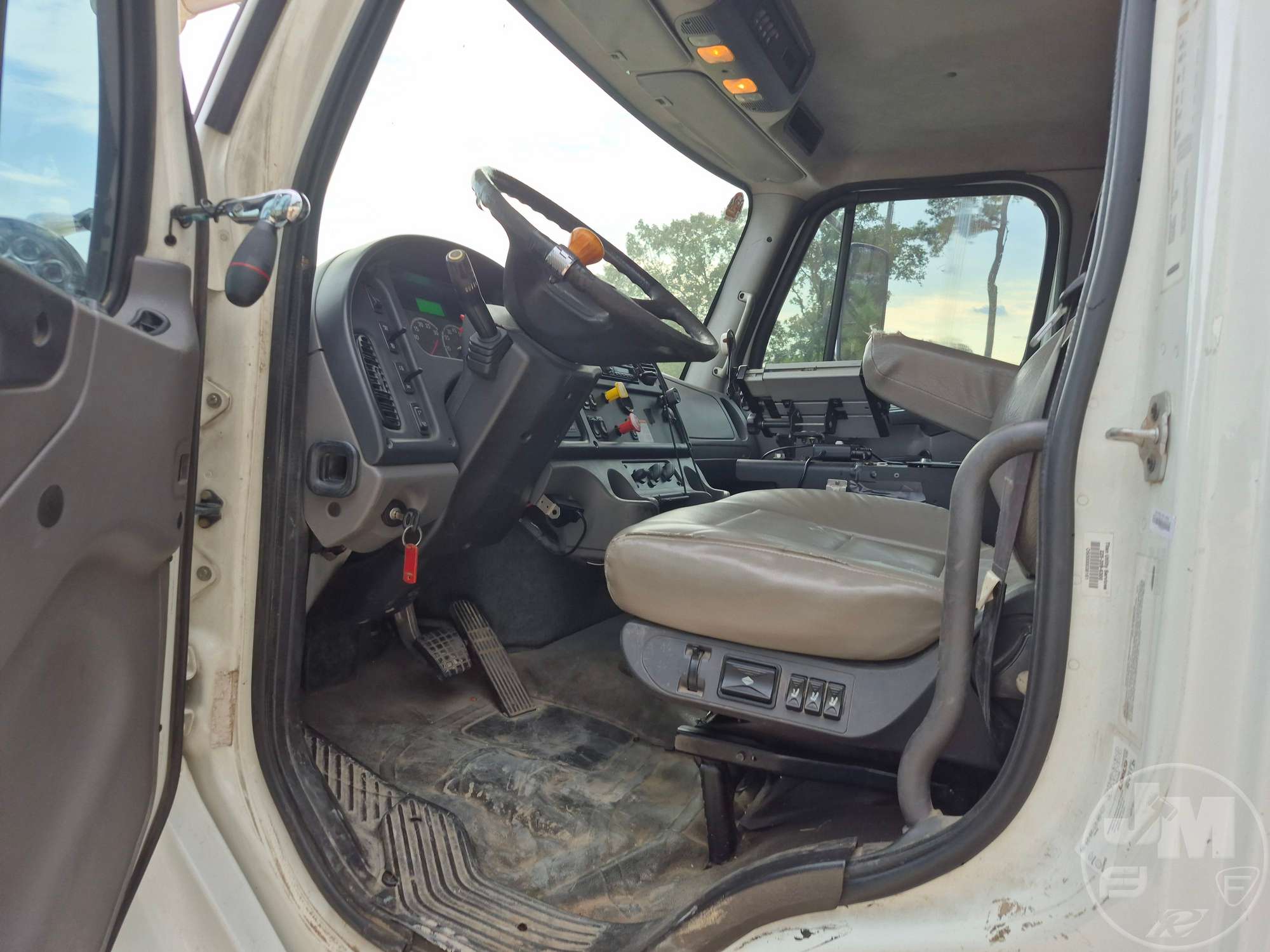2016 Freightliner M2