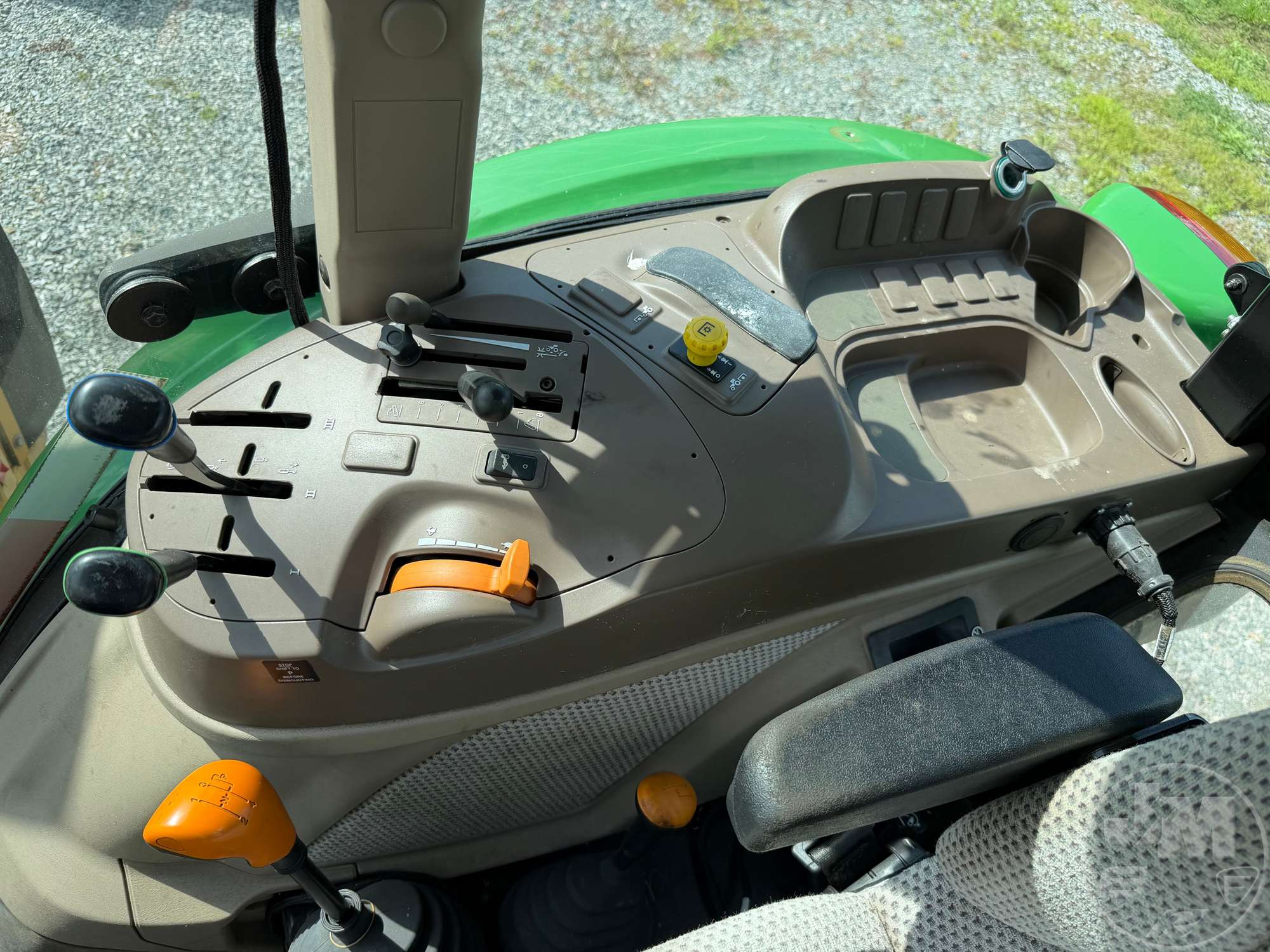 0 John Deere 5100E