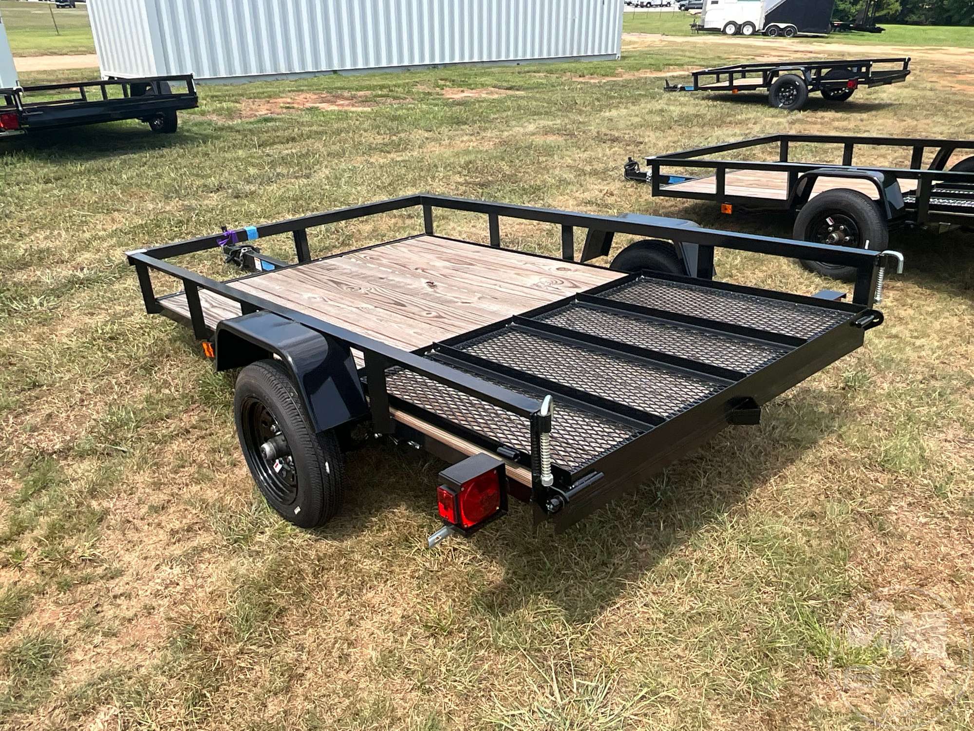 2027 TRIPLE CROWN TRAILERS, INC LD5X8S10O