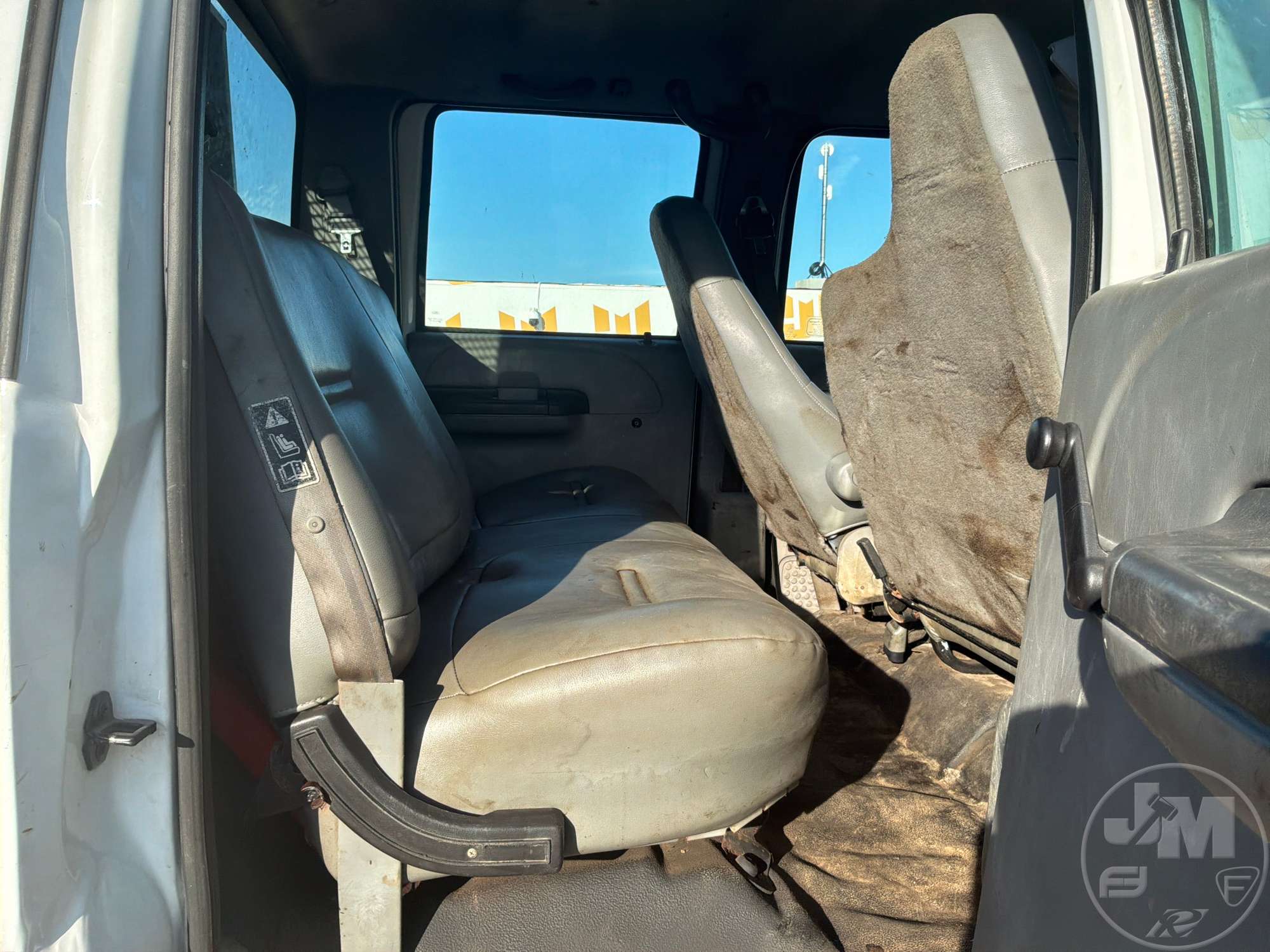 2009 Ford F-750 CREW CAB