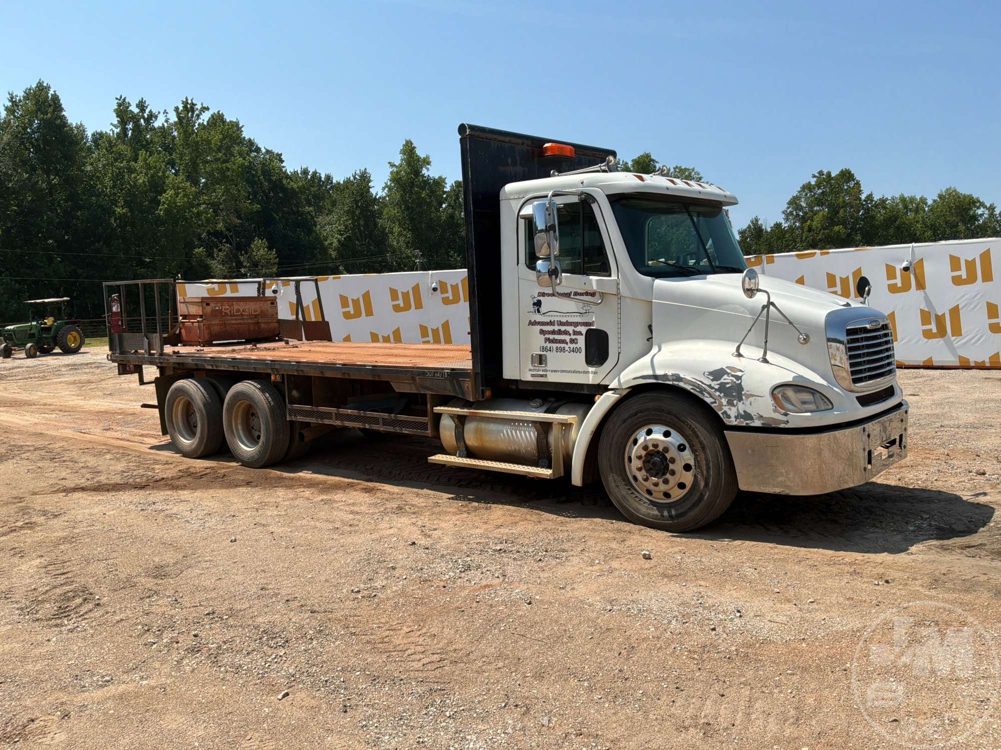 2005 Freightliner COLUMBIA