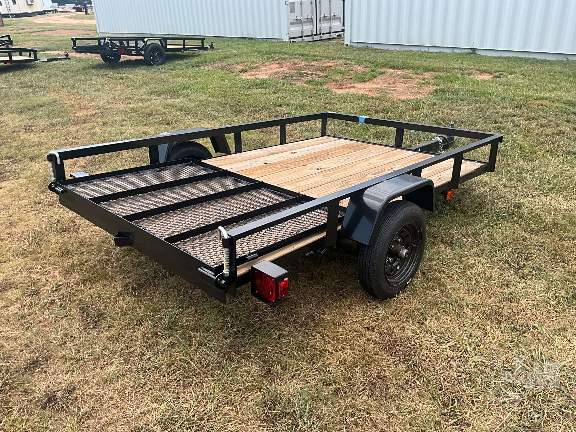 2027 TRIPLE CROWN TRAILERS, INC LD5X8S10O