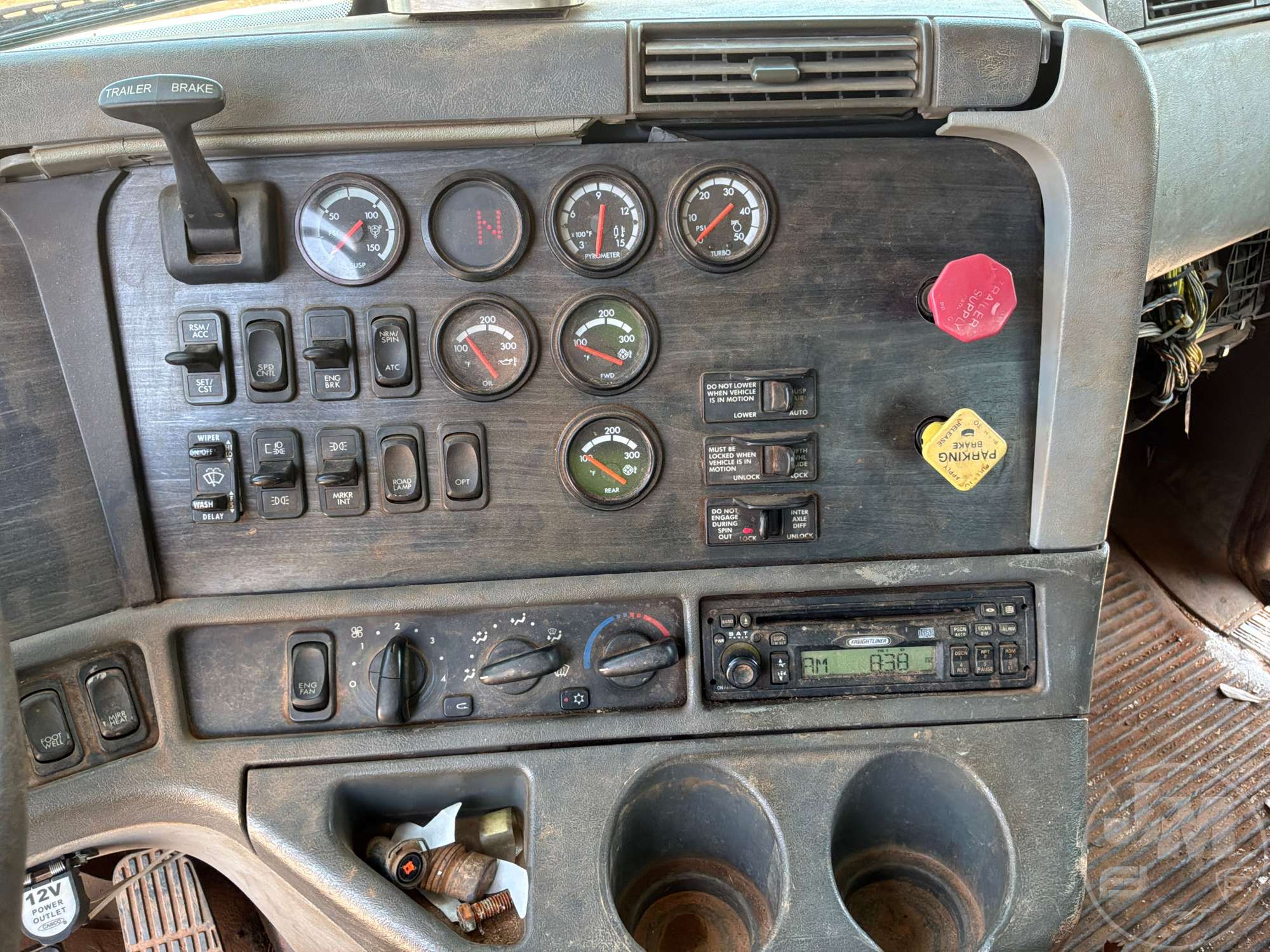 2005 Freightliner COLUMBIA