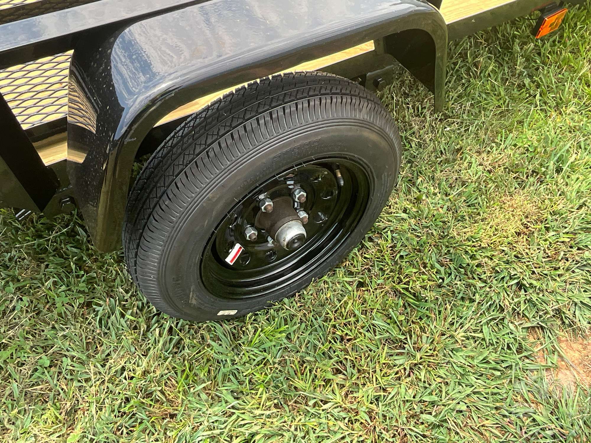 2027 TRIPLE CROWN TRAILERS, INC LD5X8S10O