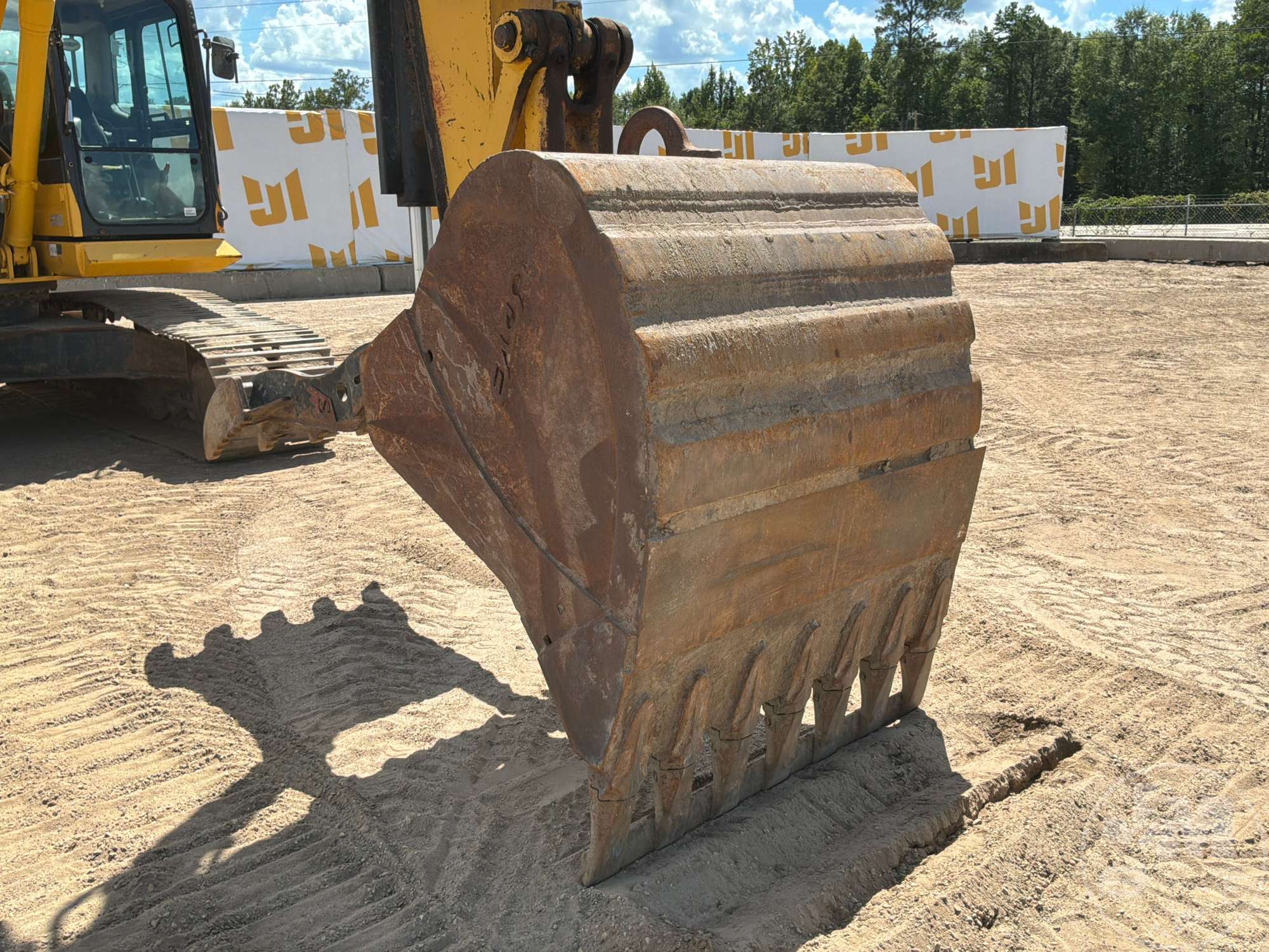 2019 Komatsu PC210LC-11