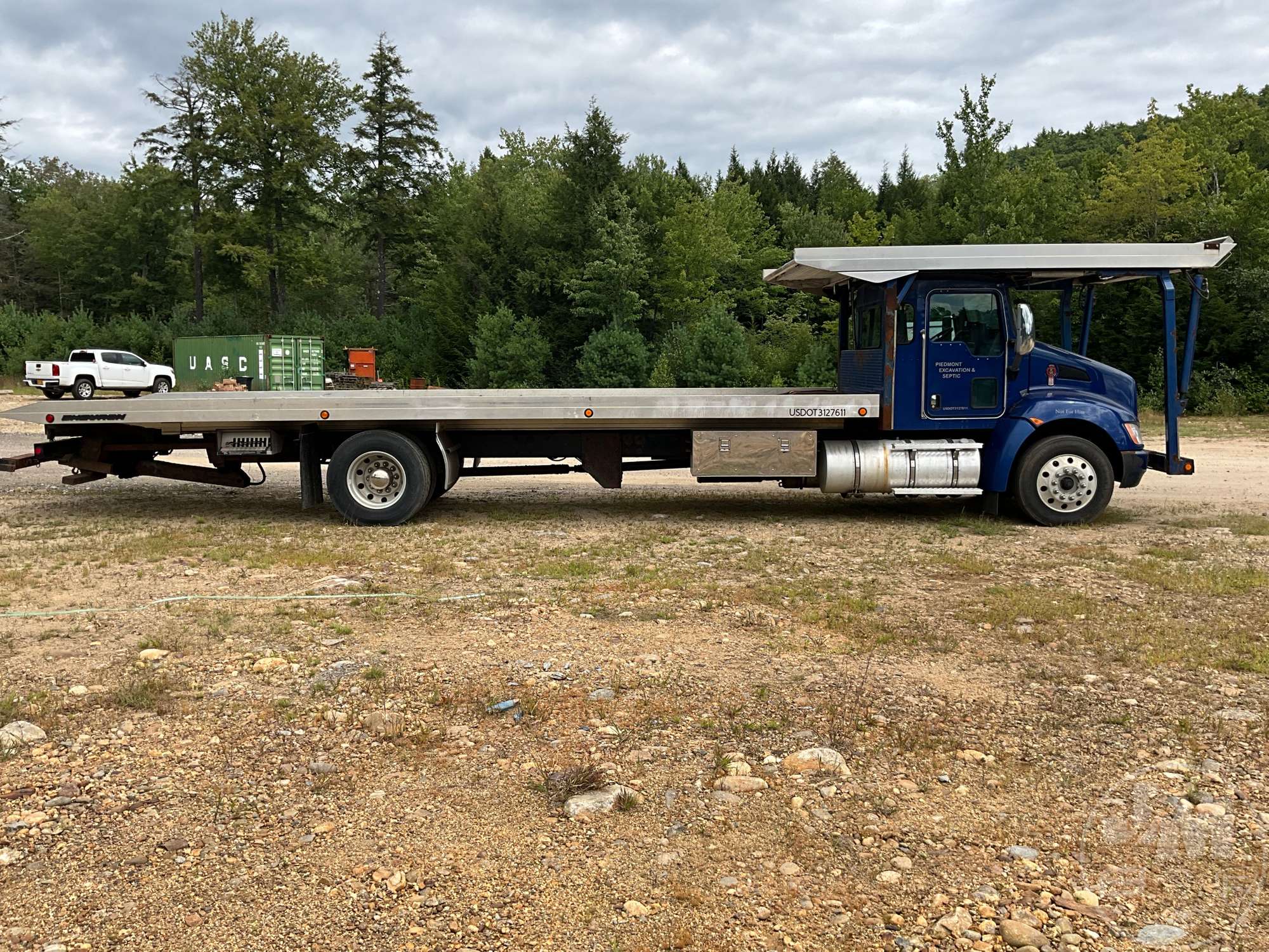 2011 Kenworth T3 SERIES