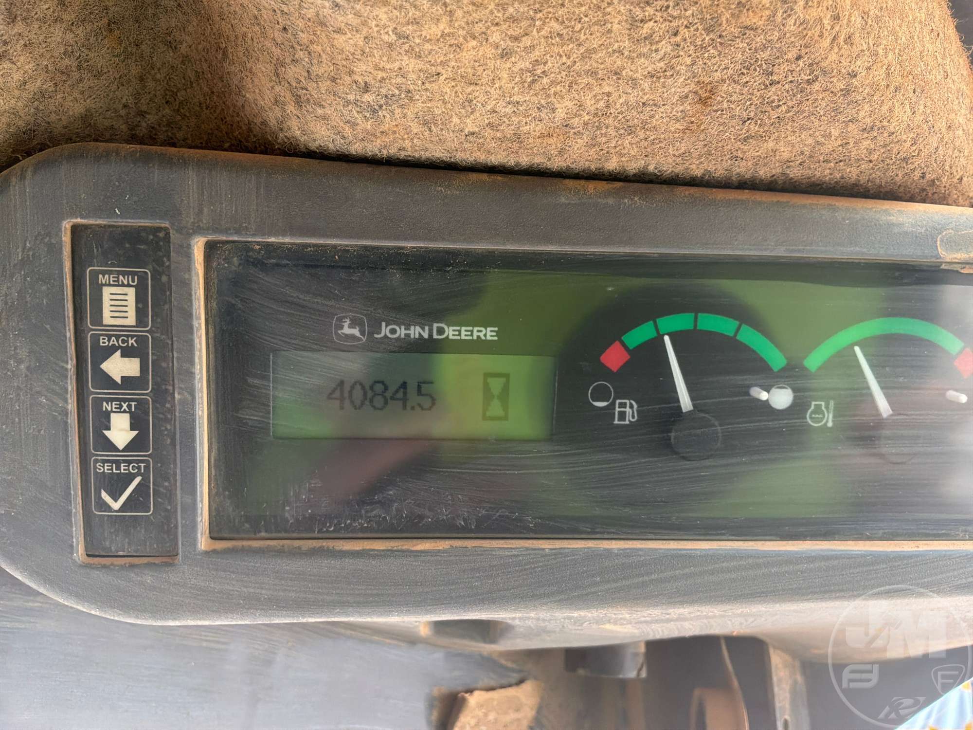 2016 John Deere 323E