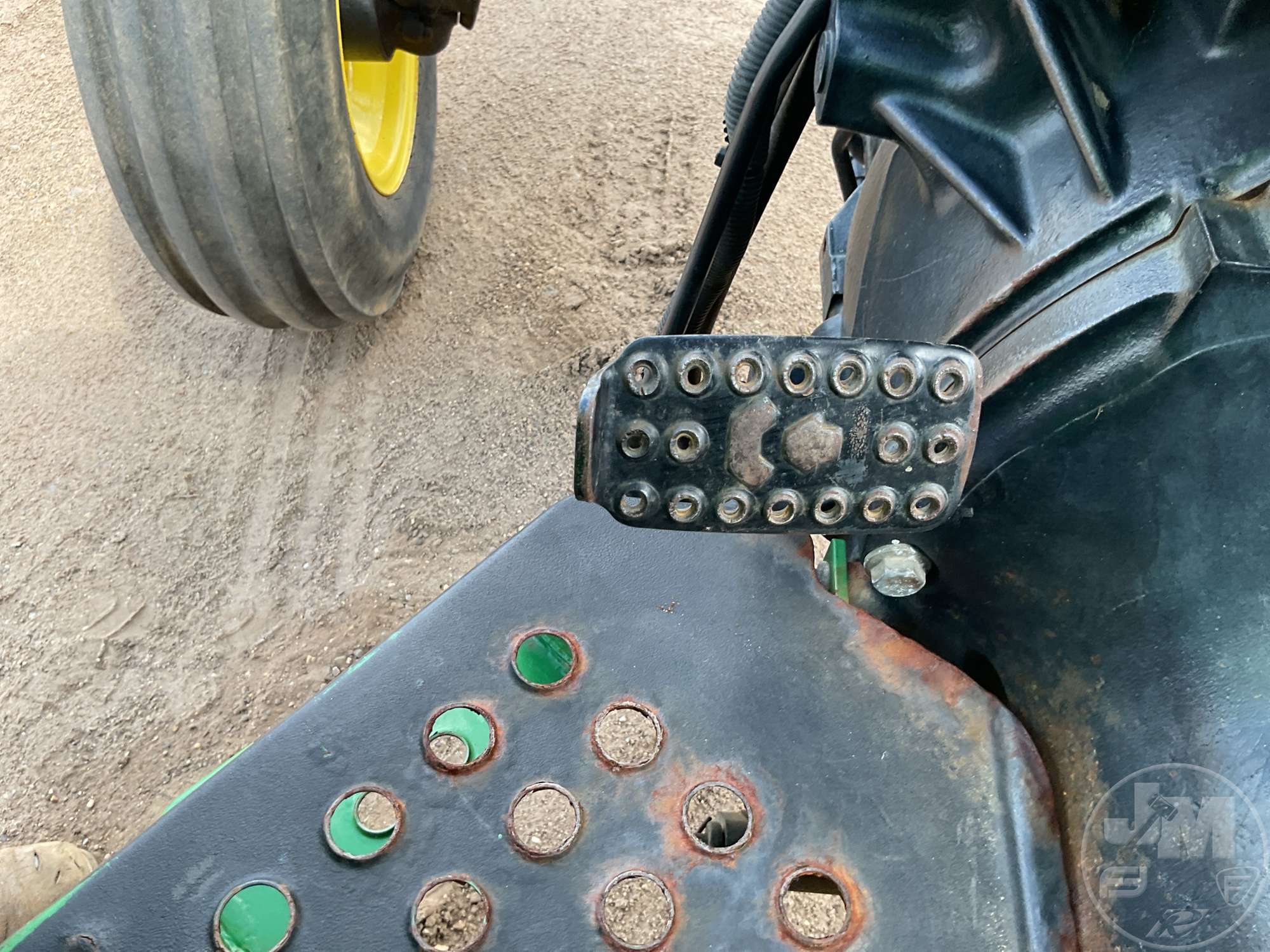 0 John Deere 5105